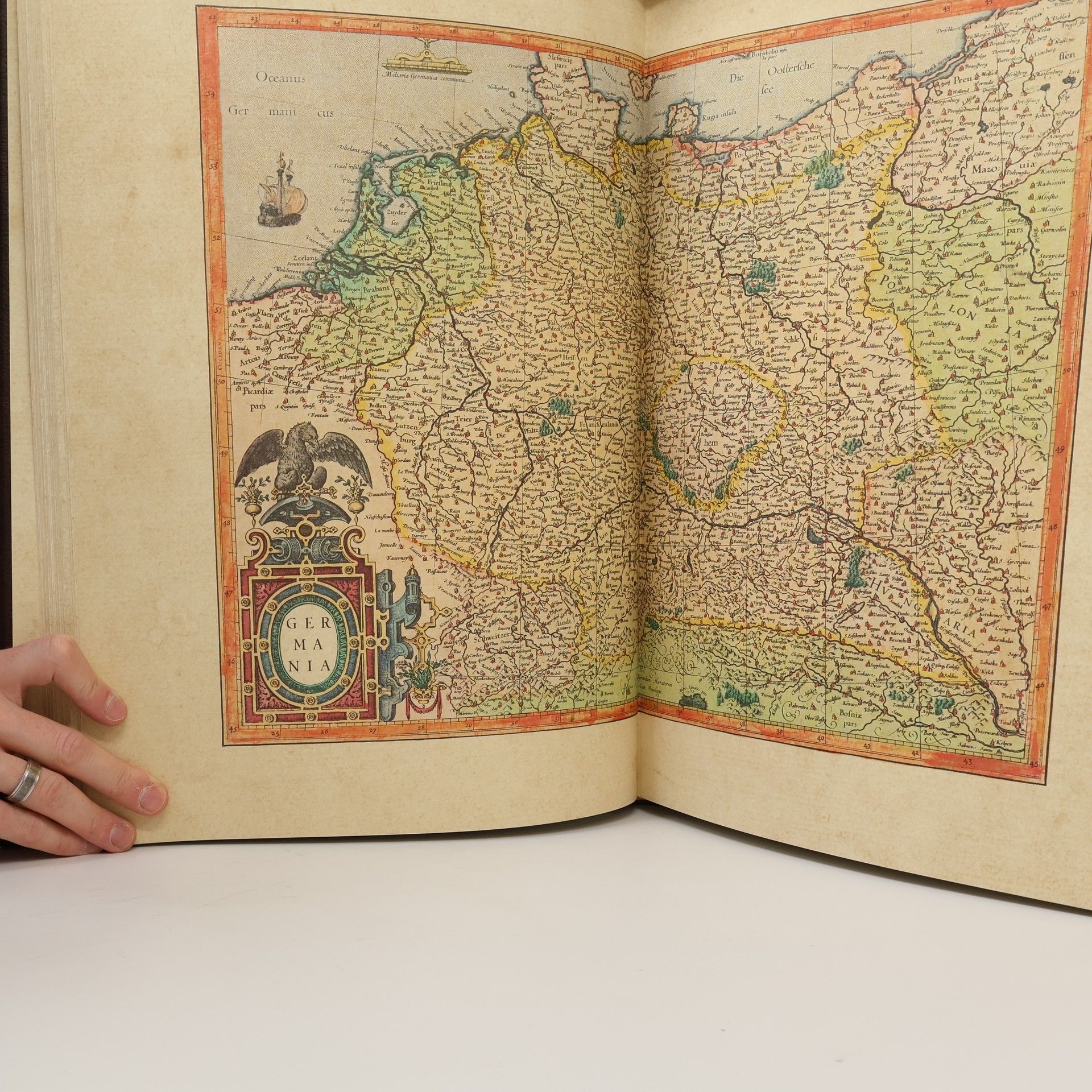 Autorenkollektiv Atlasu sive Cosmographicae Meditationes
