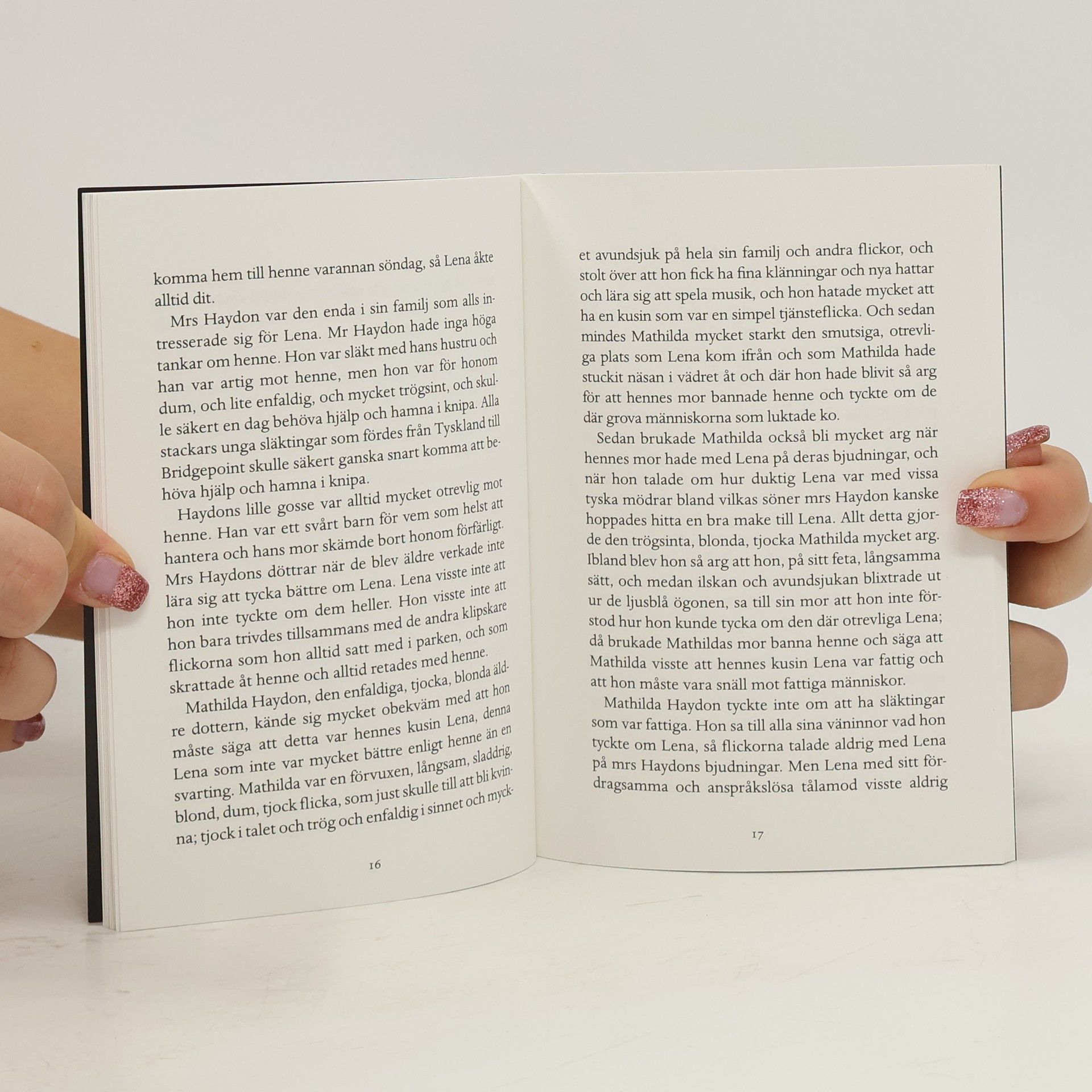 Stella Kleve Novellix: Presentask fyra kvinnliga pionjärer: noveller & dikter