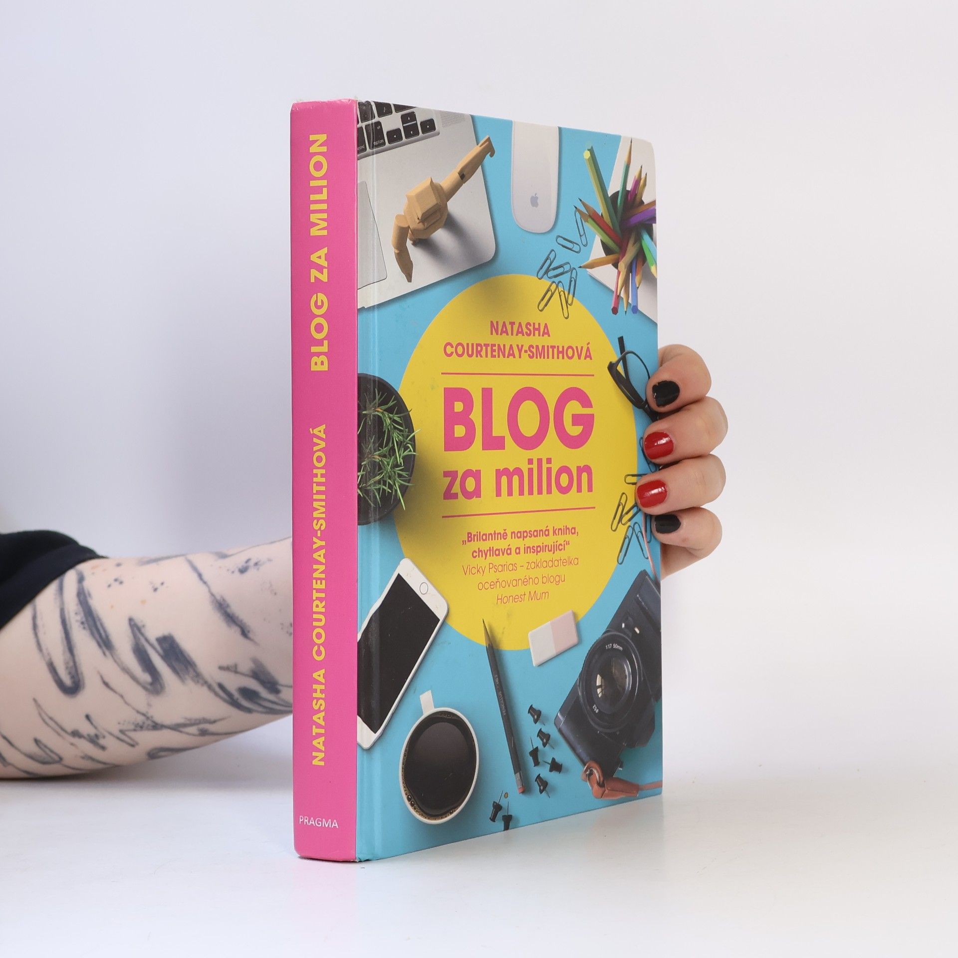 Natasha Courtenay-Smith Blog za milion