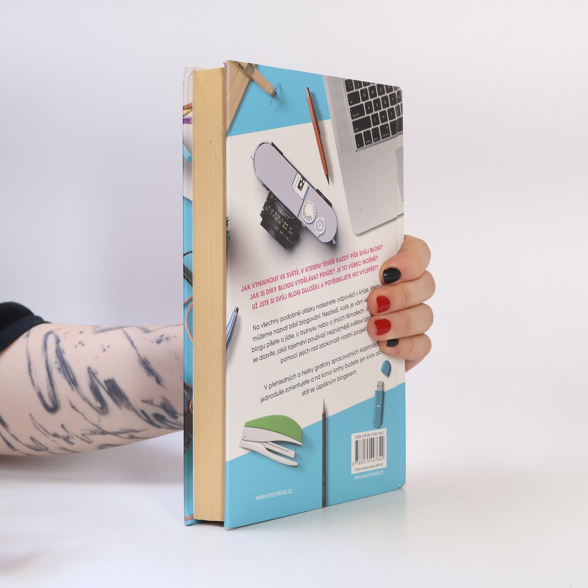 Natasha Courtenay-Smith Blog za milion