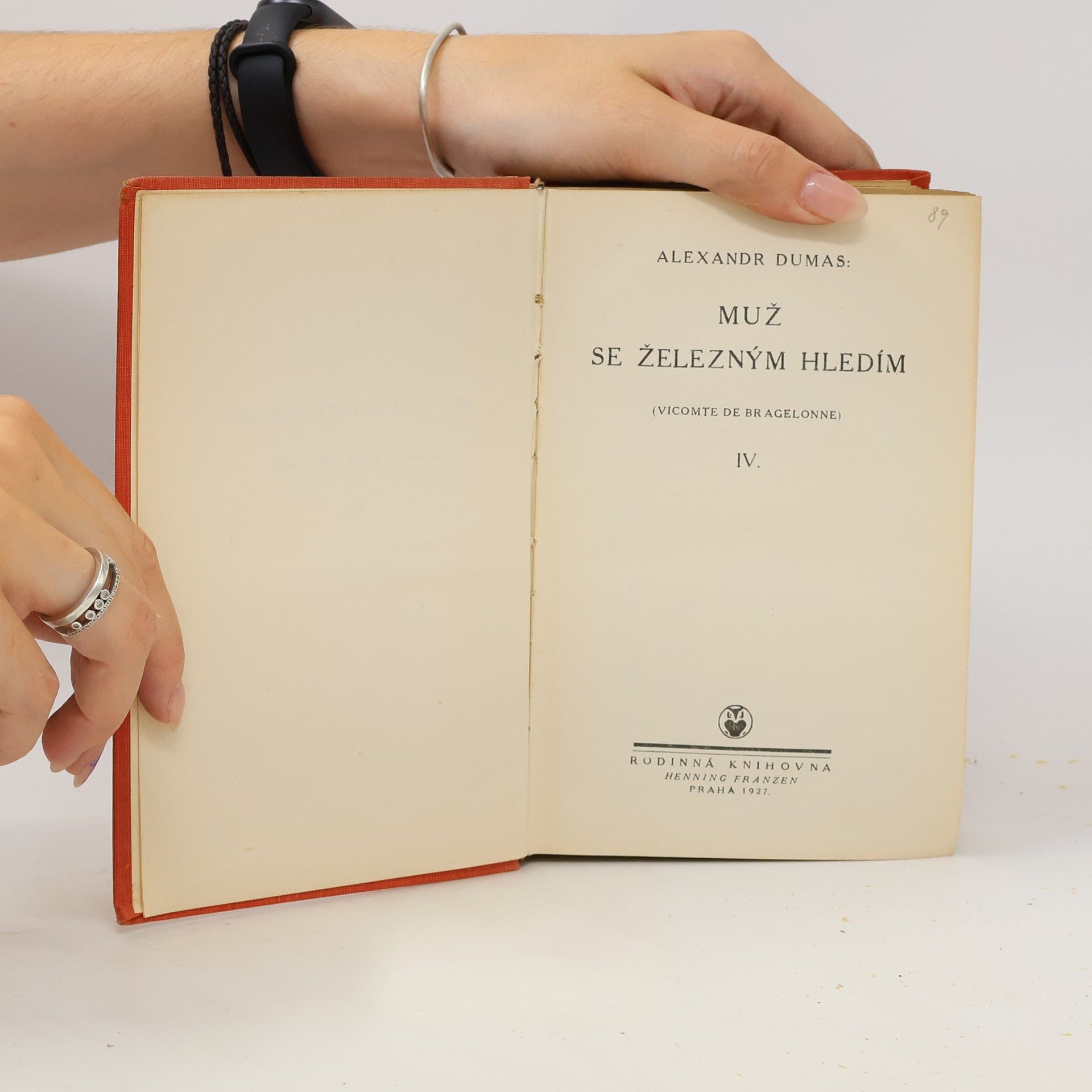 Alexandre Dumas Muž se železným hledím IV.