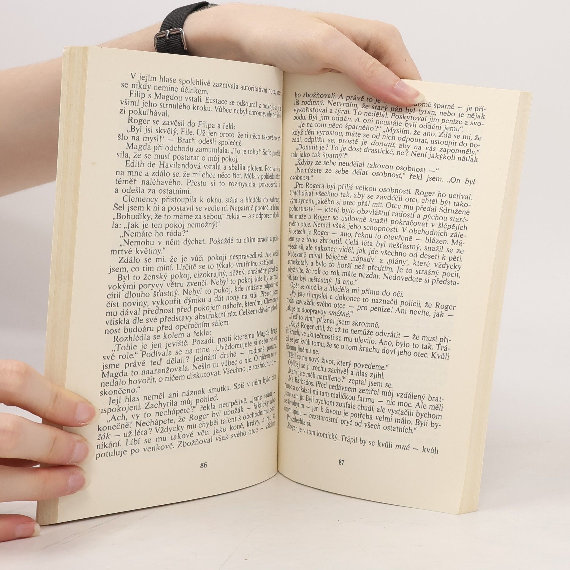 Agatha Christie Hadí doupě
