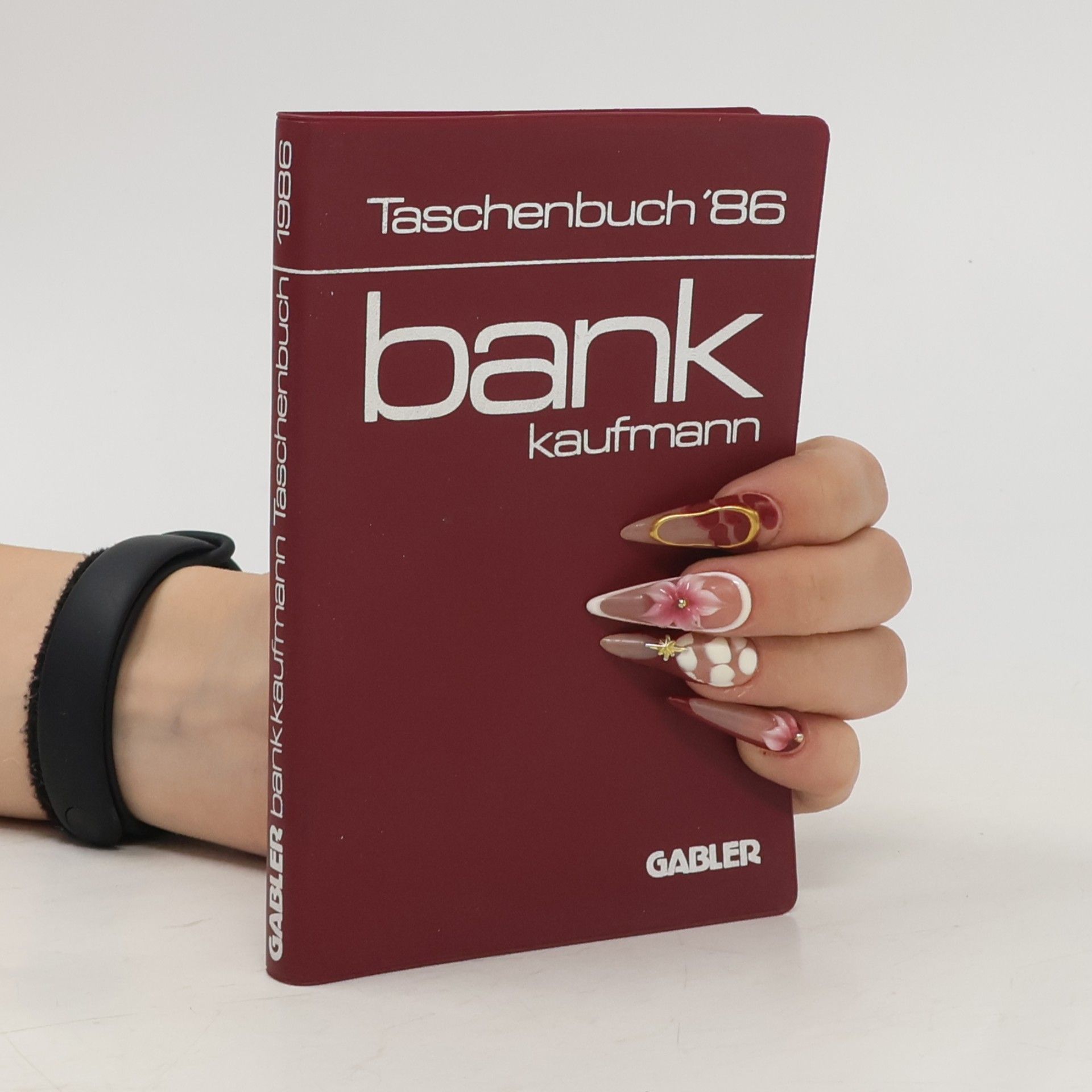 Various authors Bankkaufmann. Taschenbuch 1986