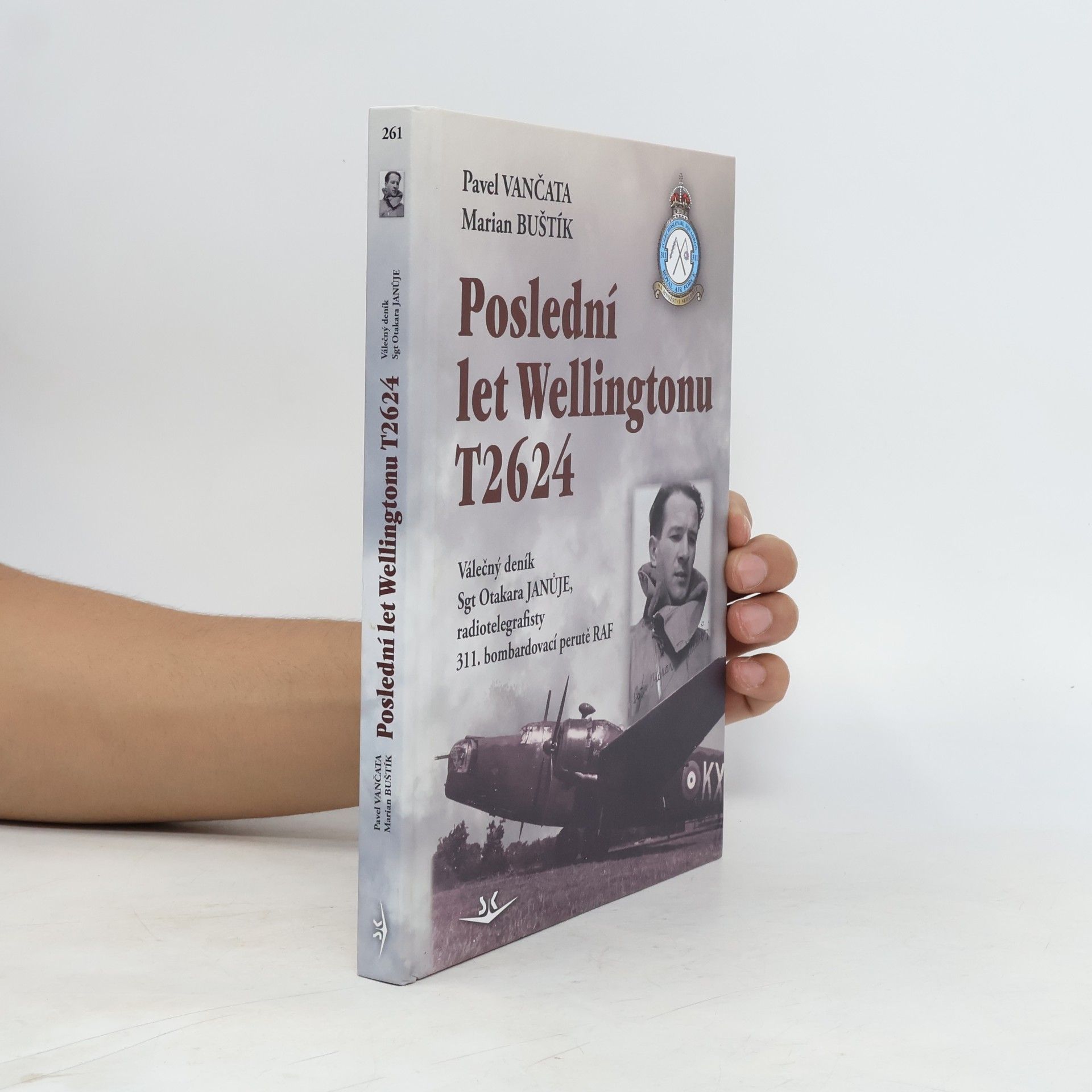 Marian Buštík Poslední let Wellingtonu T2624