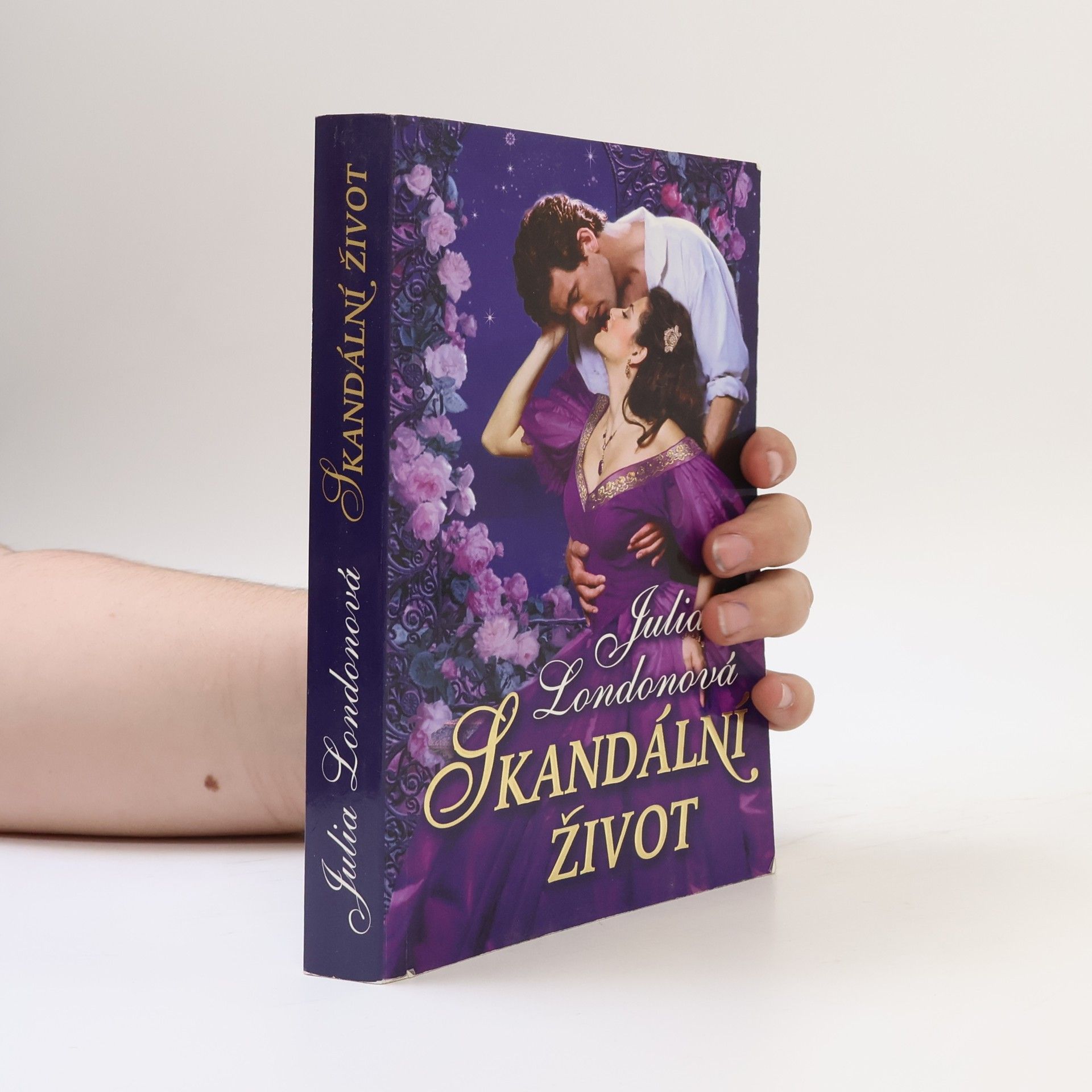Julia London Skandální život