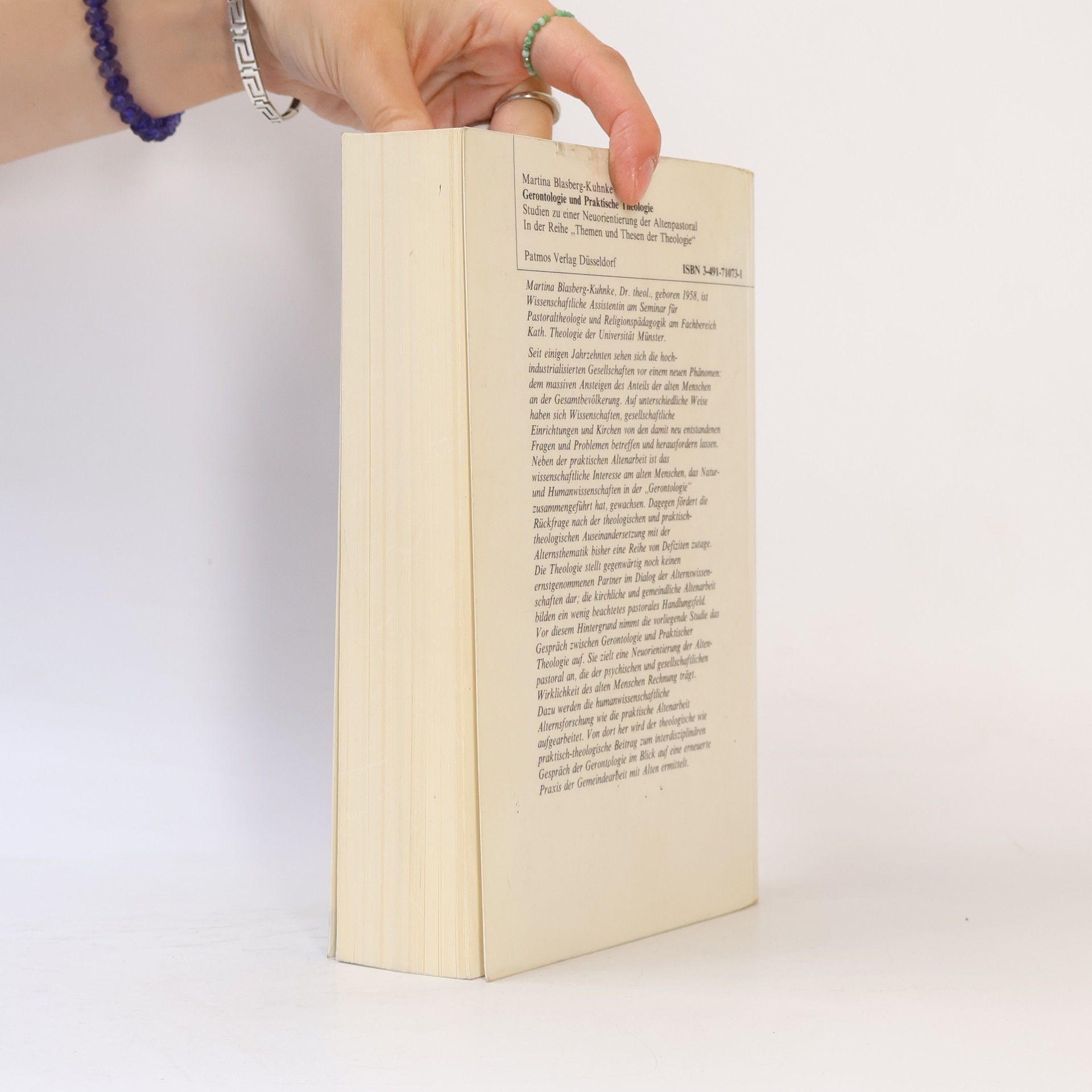 Martina Blasberg-Kuhnke Themen und Thesen der Theologie: Gerontologie und praktische Theologie
