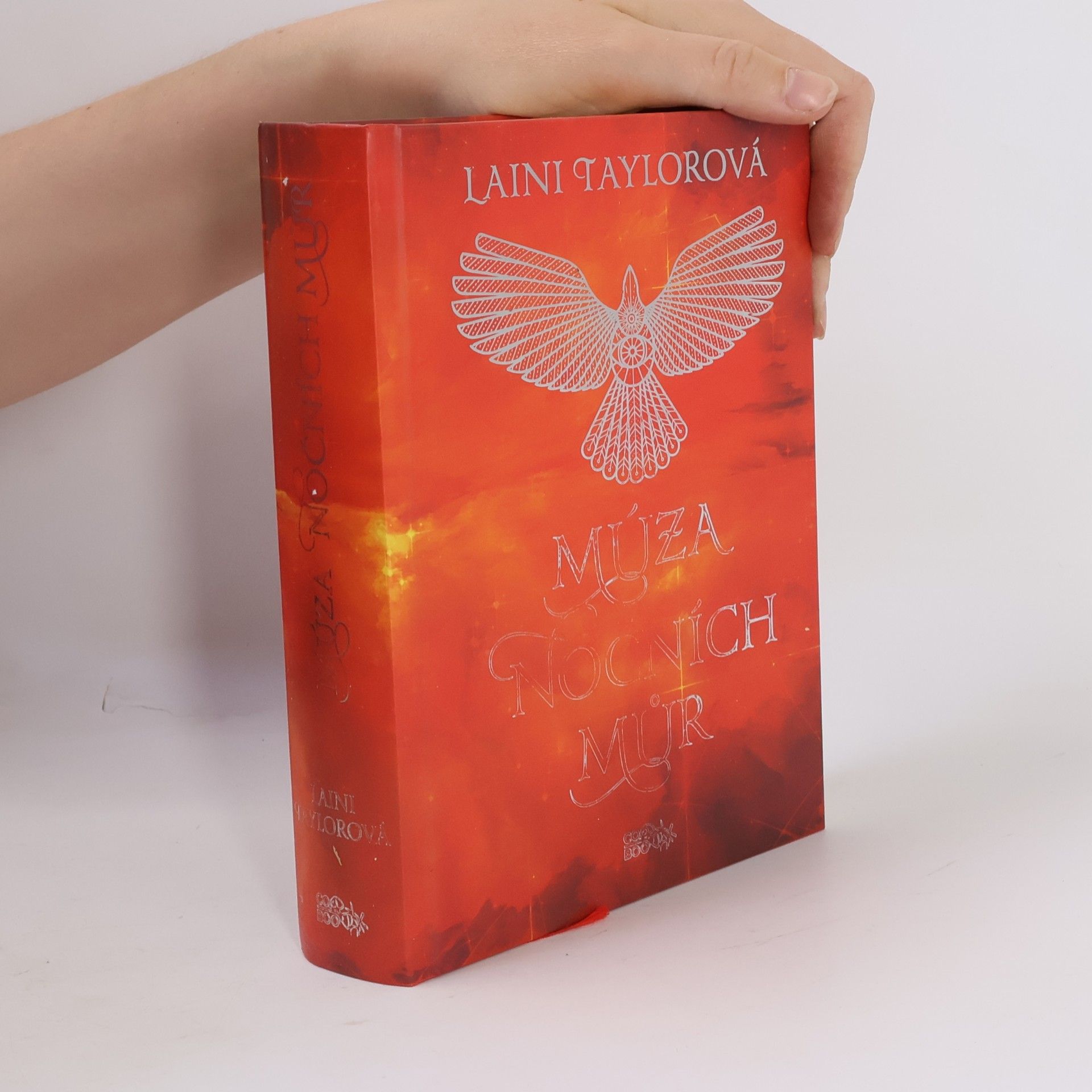 Laini Taylor Múza nočních můr