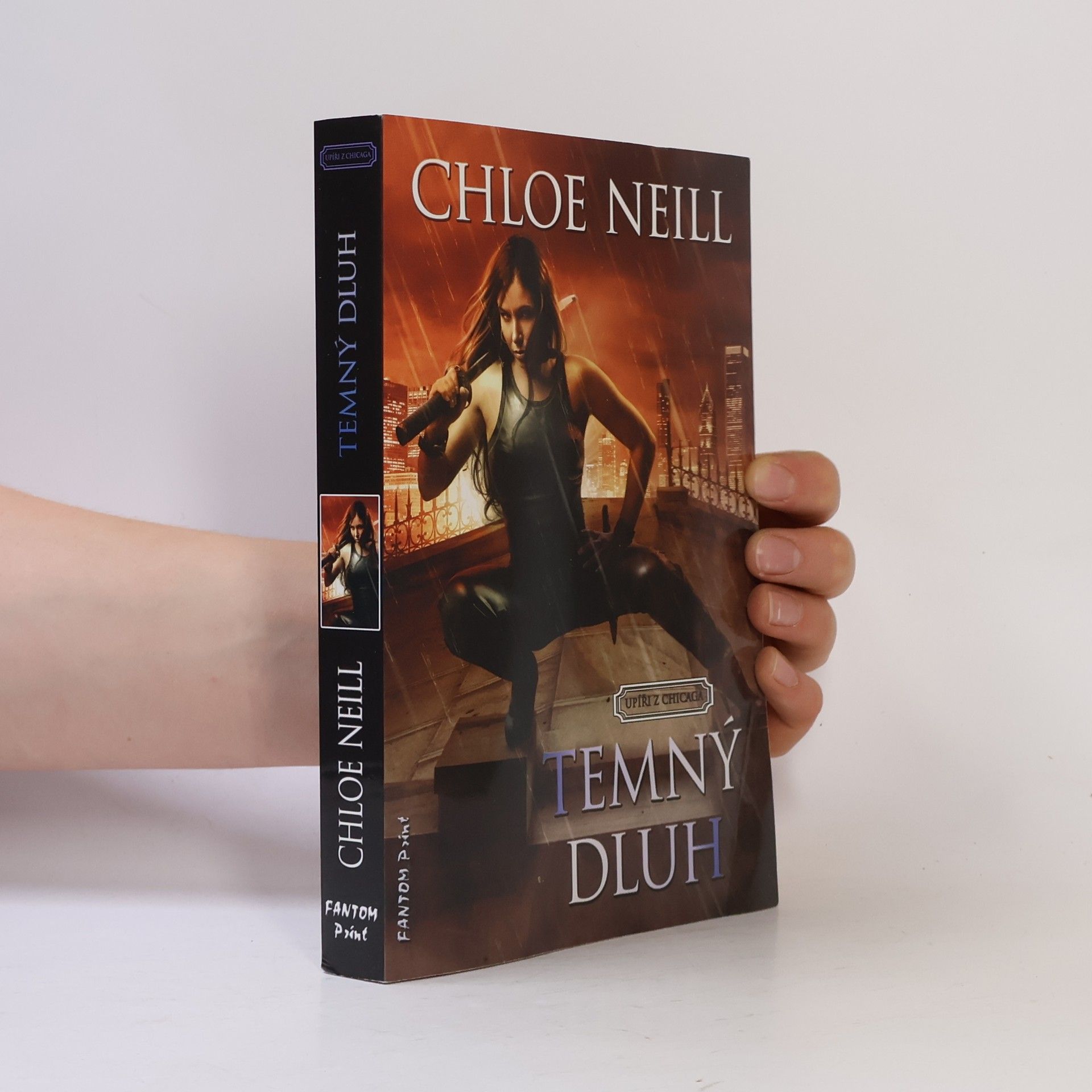 Chloe Neill Temný dluh
