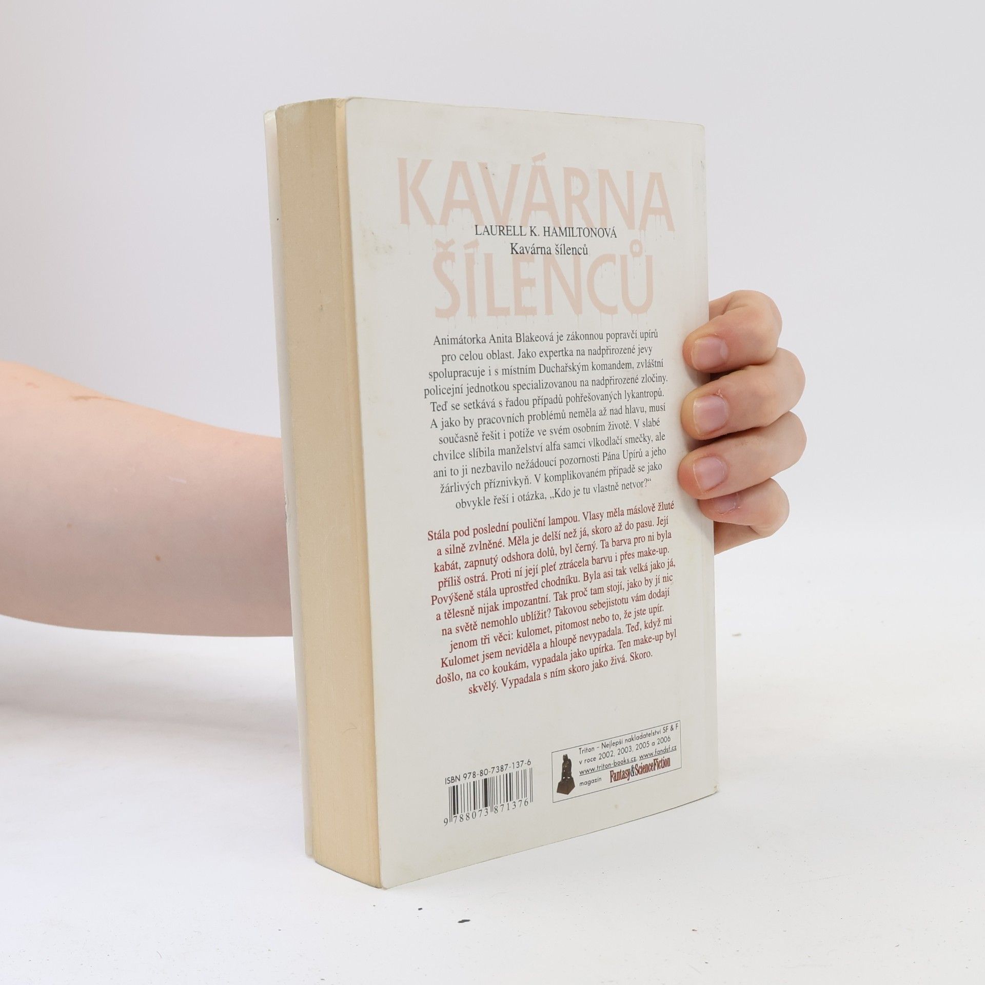 Laurell K. Hamilton Kavárna šílenců