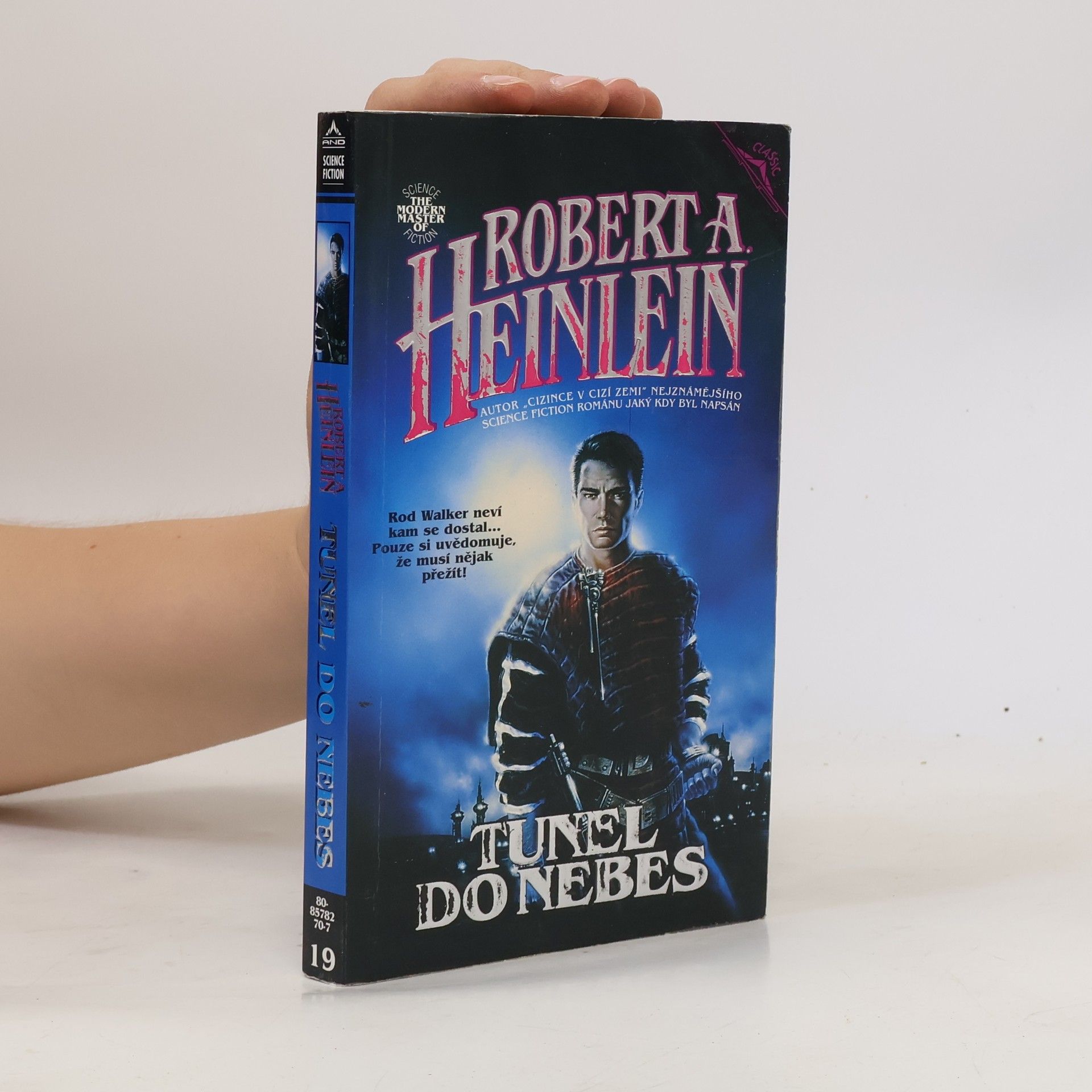 Robert A. Heinlein Tunel do nebes