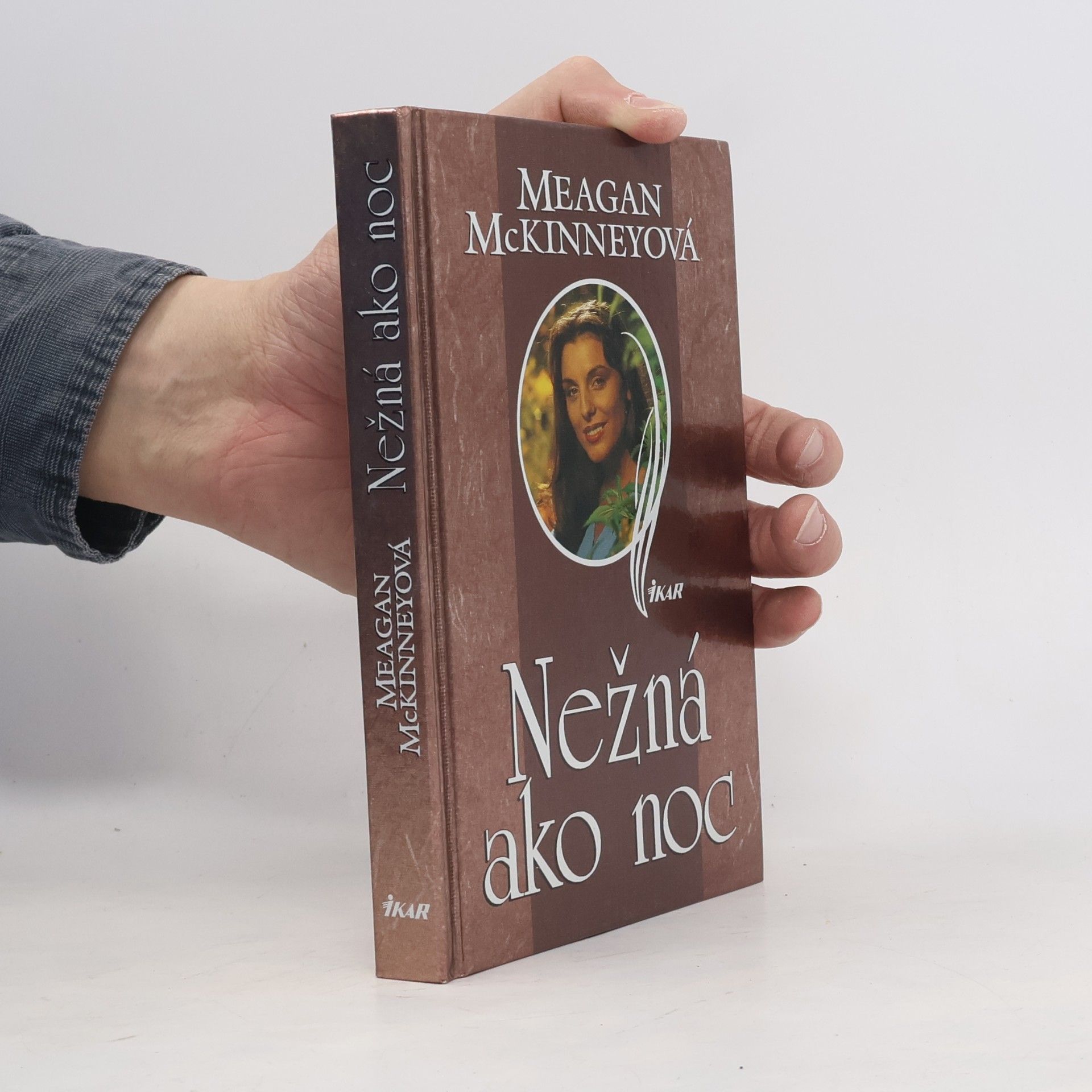 Meagan Mac Kinney Nežná ako noc