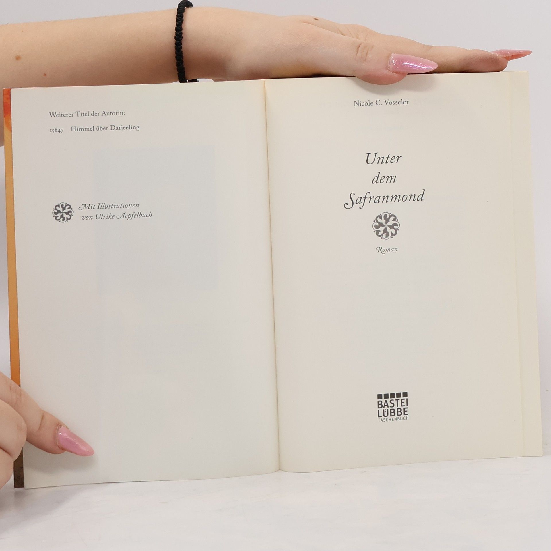 Nicole C. Vosseler Unter dem Safranmond