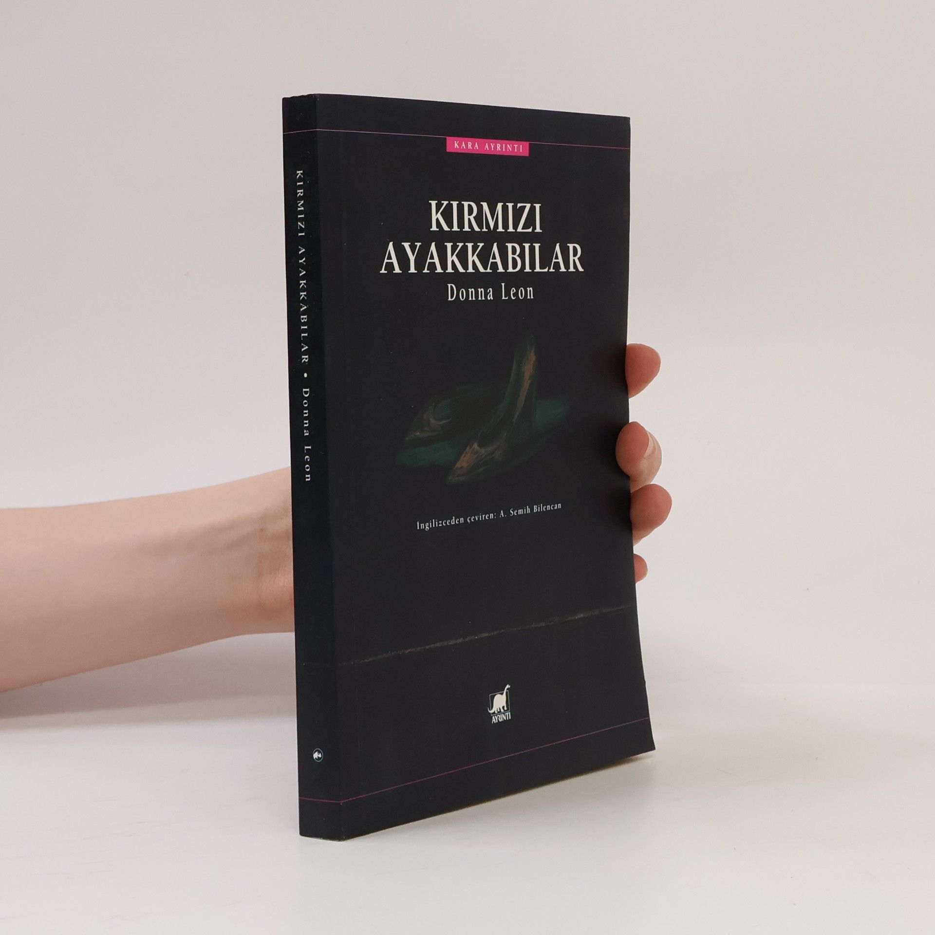 A. Semih Bilencan Kara Ayrıntı: Kırmızı Ayakkabılar