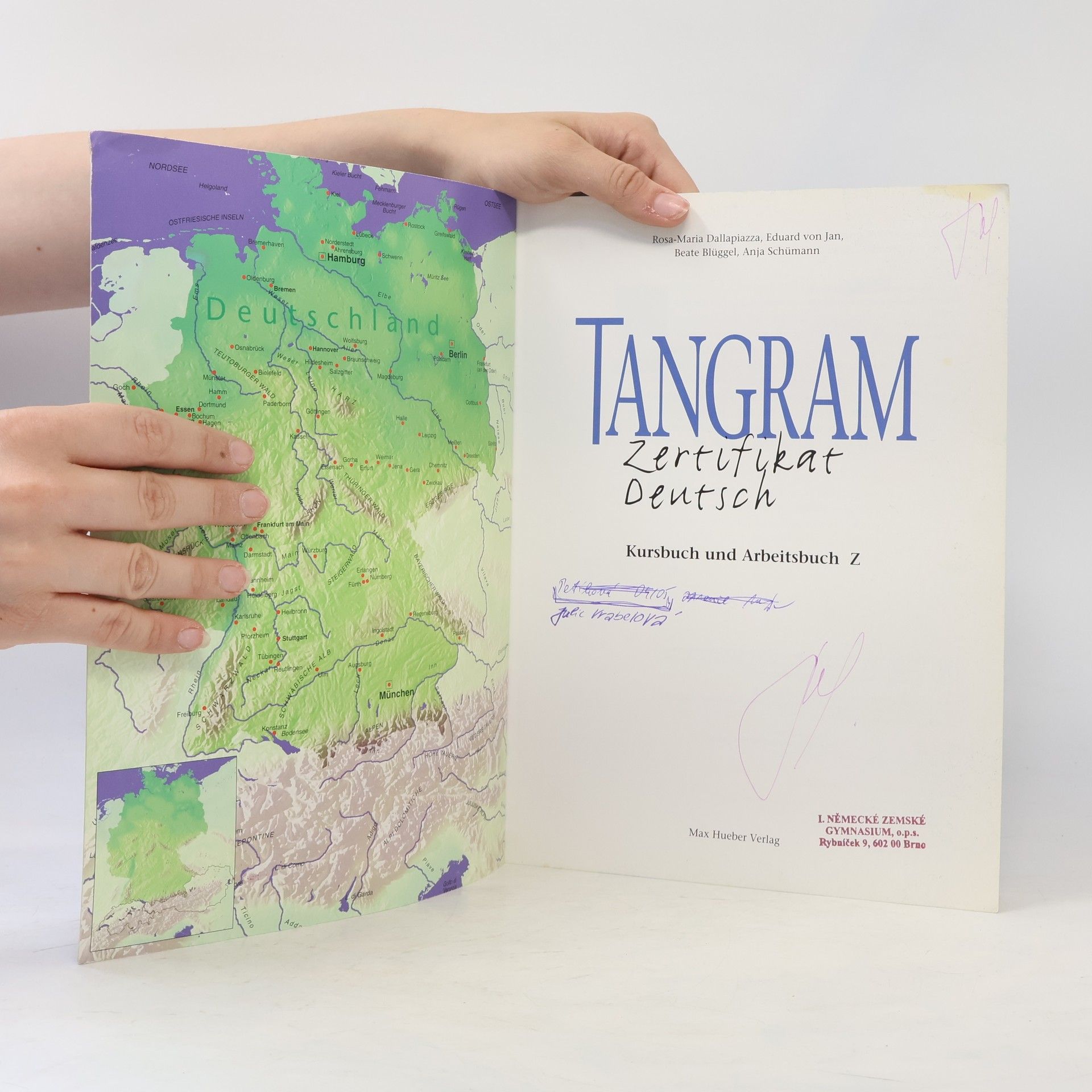 Rosa-Maria Dallapiazza Tangram : Zertifikat Deutsch. Kursbuch und Arbeitsbuch