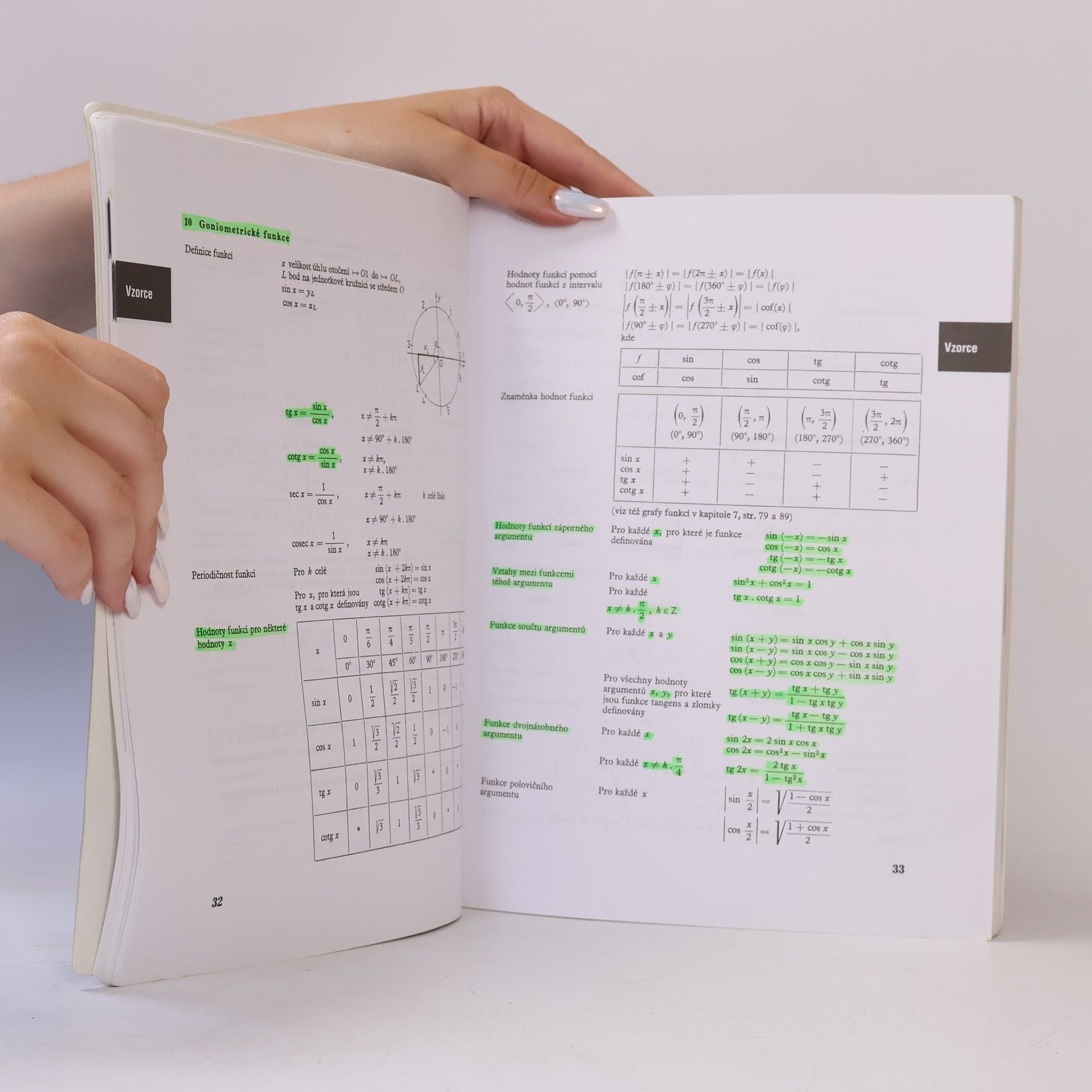 Collectif d'auteurs Matematické, fyzikální a chemické tabulky pro střední školy