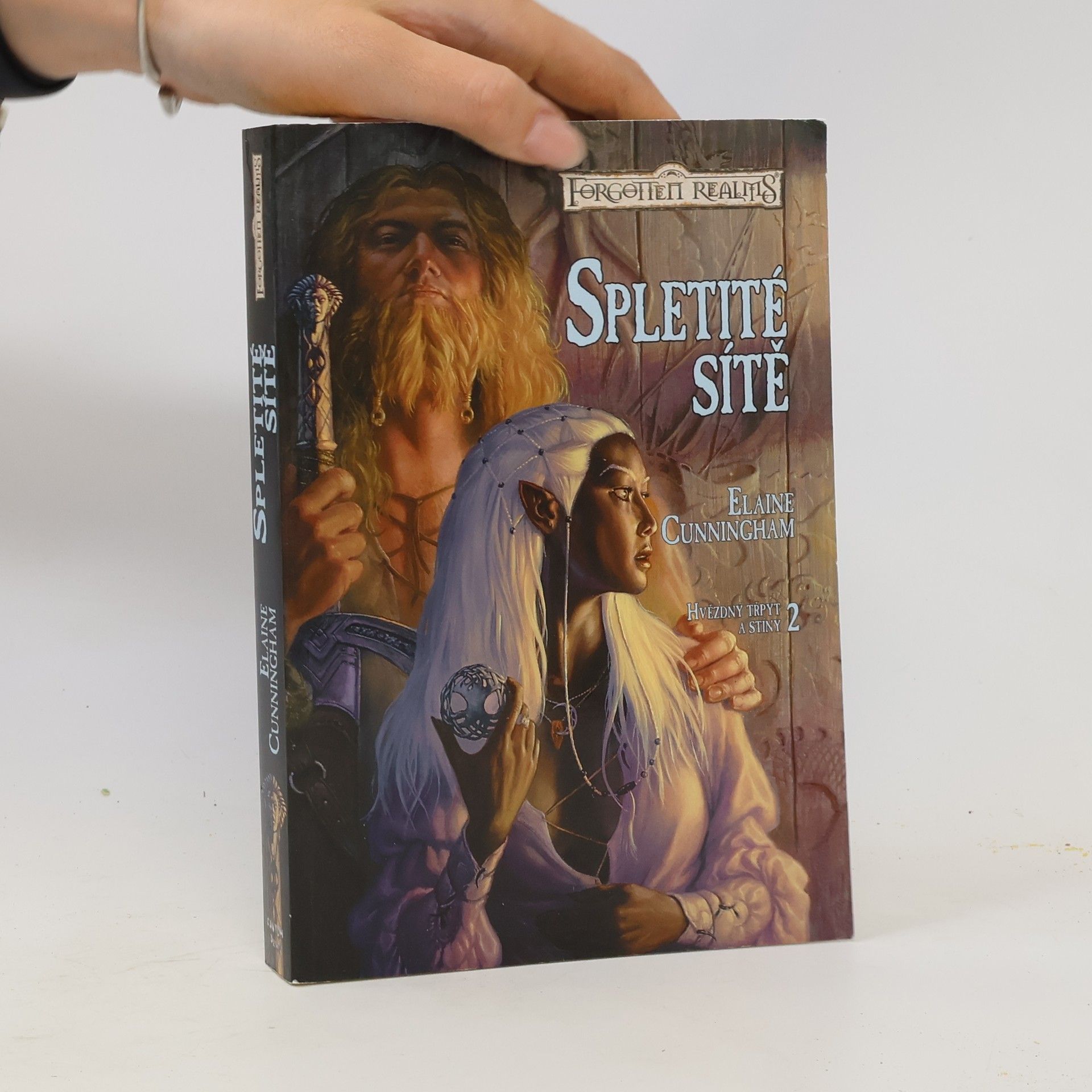 Elaine Cunningham Spletité sítě. Hvězdný třpyt a stíny (2. díl)