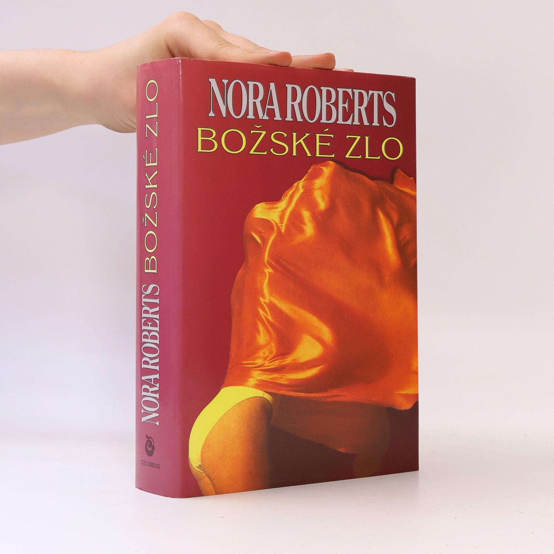 Nora Roberts Božské zlo