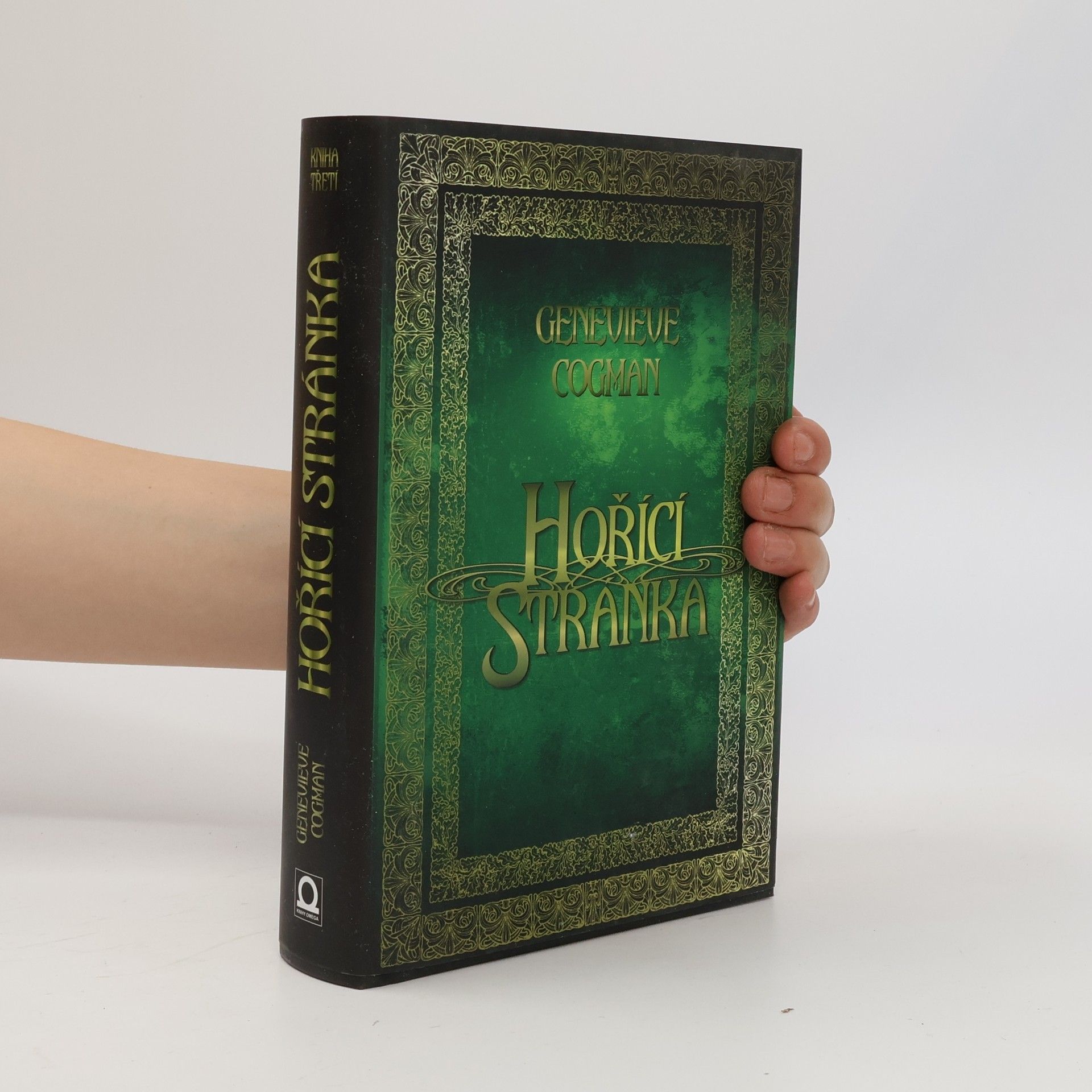 Genevieve Cogman Neviditelná knihovna. Kniha třetí. Hořící stránka