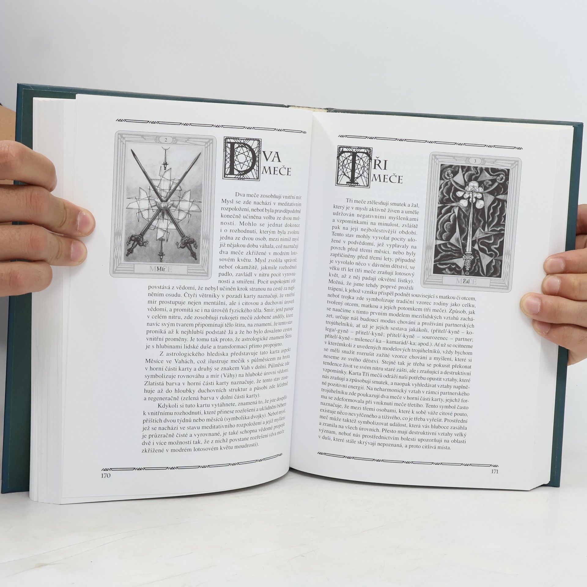 Angeles Arrien Velká kniha Crowleyho tarotu