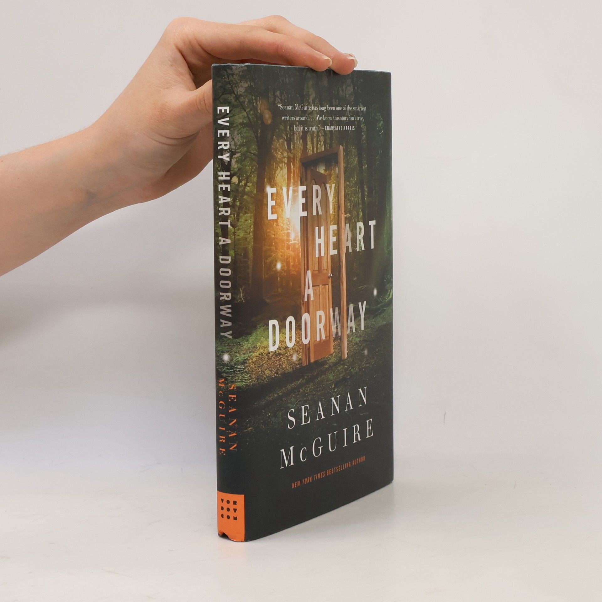 Seanan McGuire Every Heart a Doorway