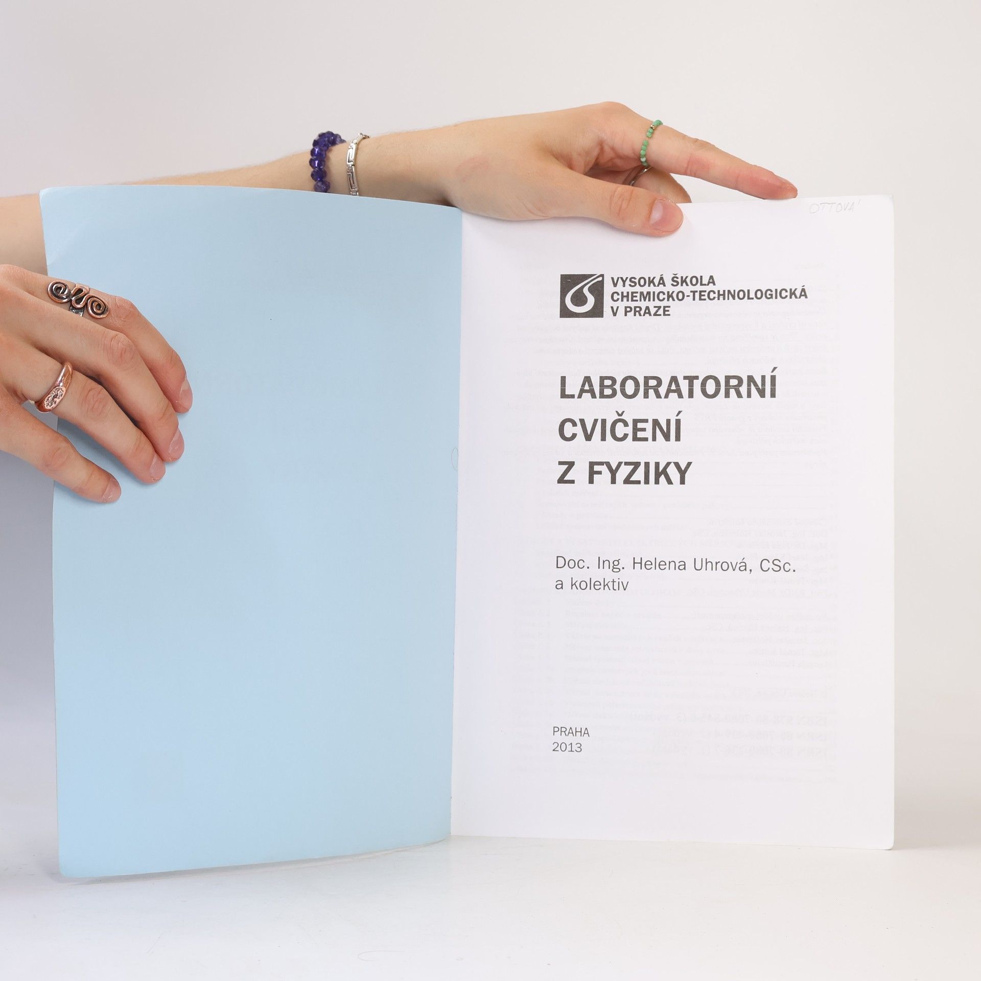Helena Uhrová Laboratorní cvičení z fyziky