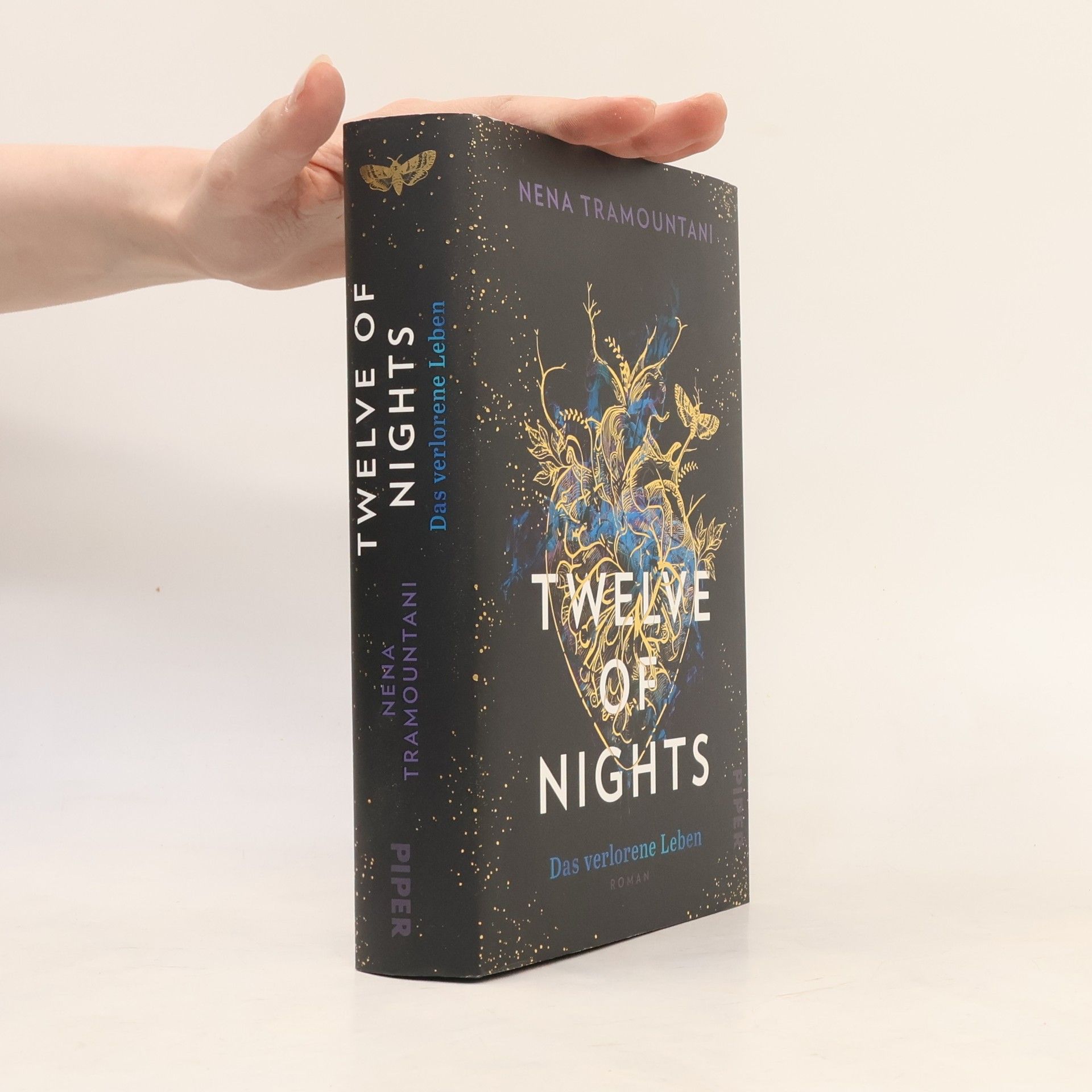 Nena Tramountani Twelve of Nights – Das verlorene Leben. Roman | Mit limitiertem Farbschnitt | Griechische Legenden treffen auf queere Romantasy