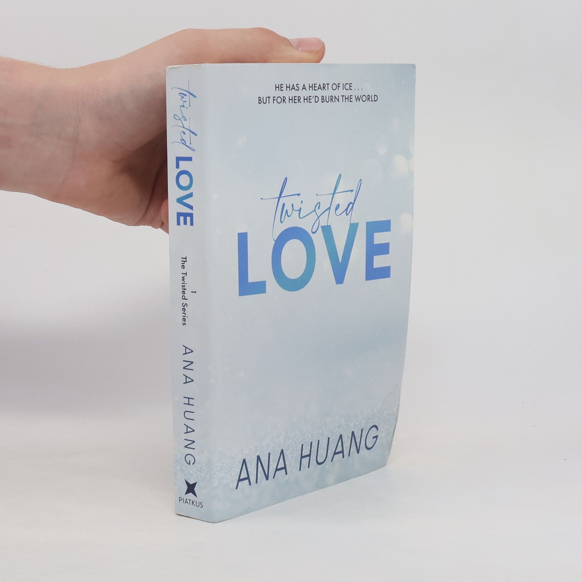 Ana Huang Twisted love. Twisted book one