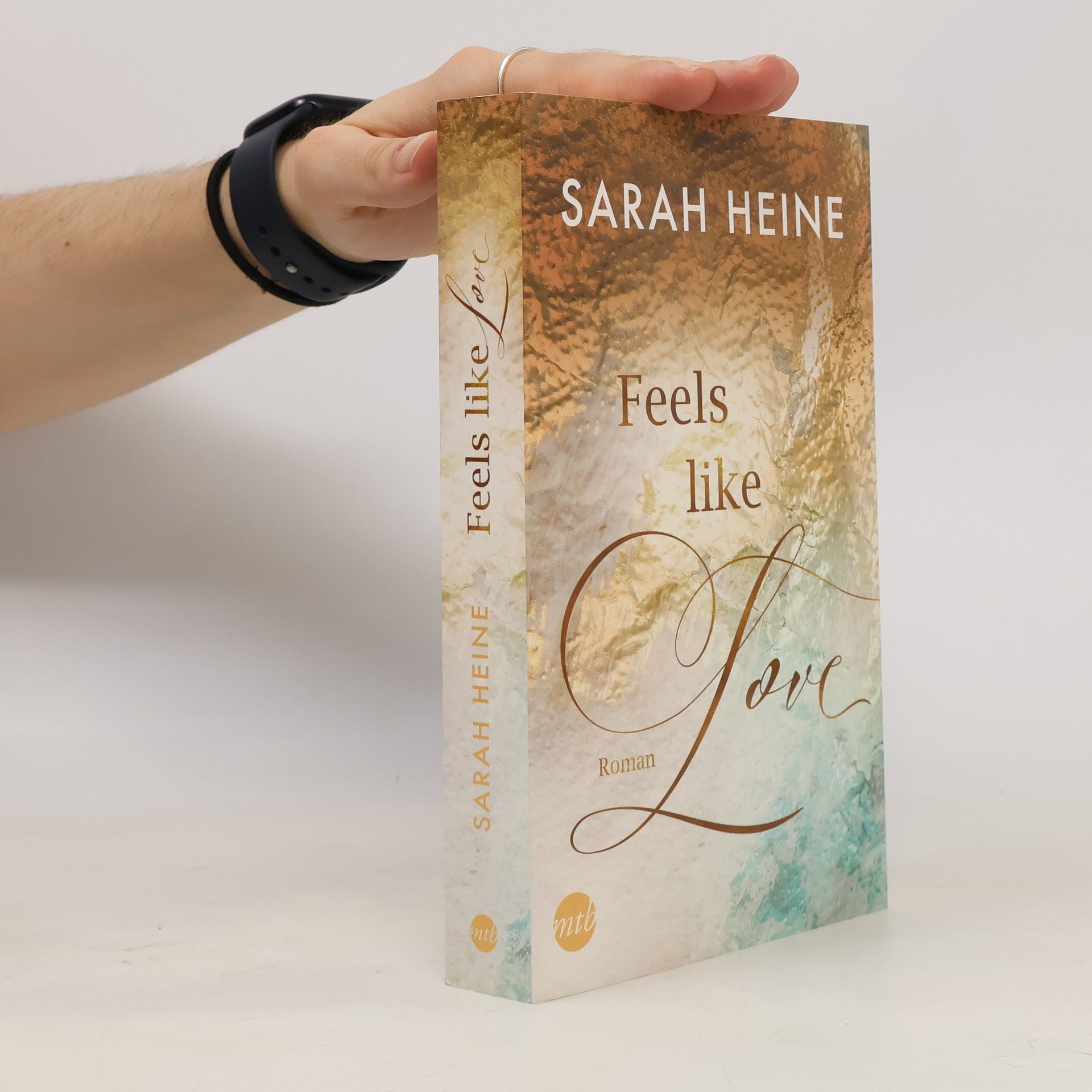 Sarah Heine Feels like Love