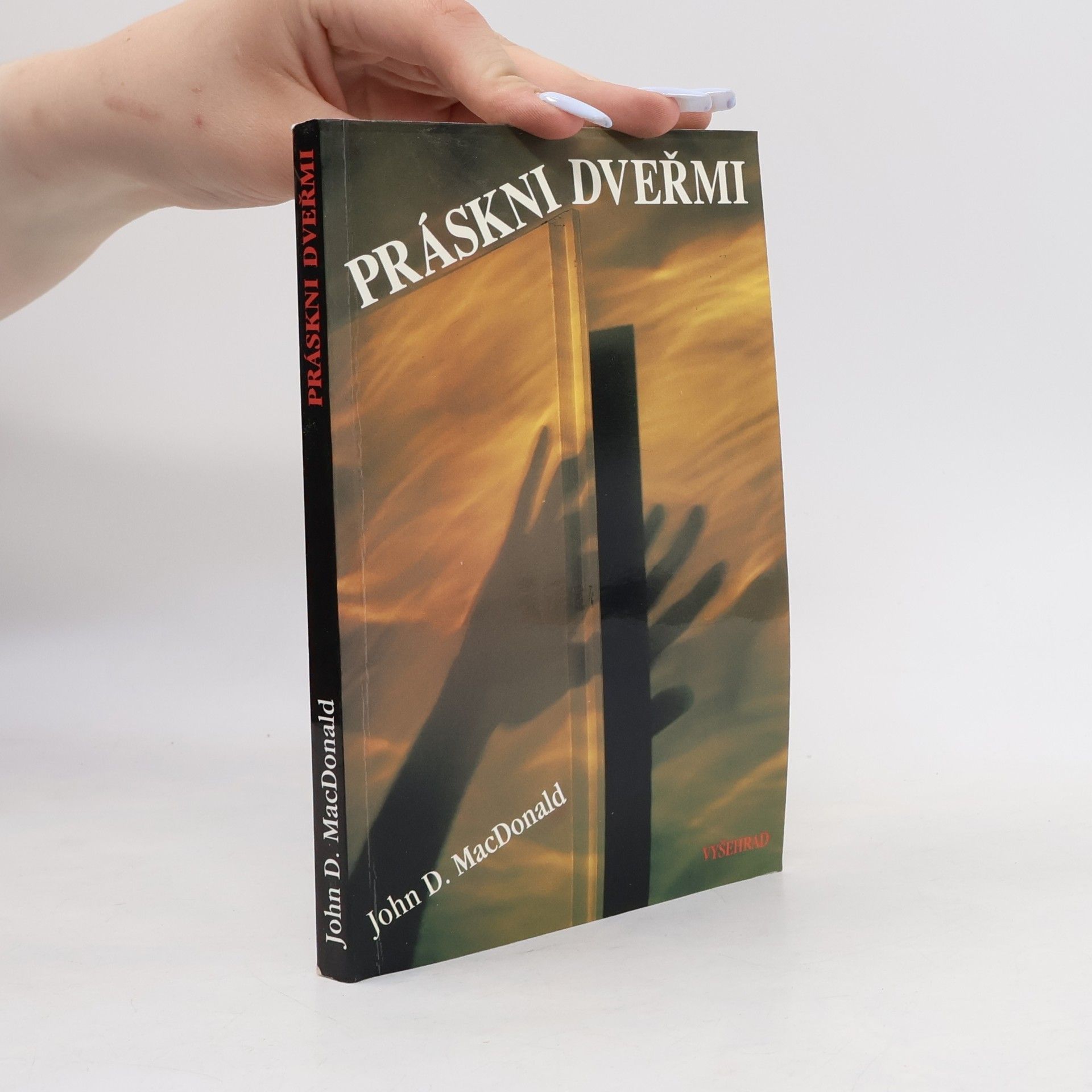 John D. MacDonald Práskni dveřmi