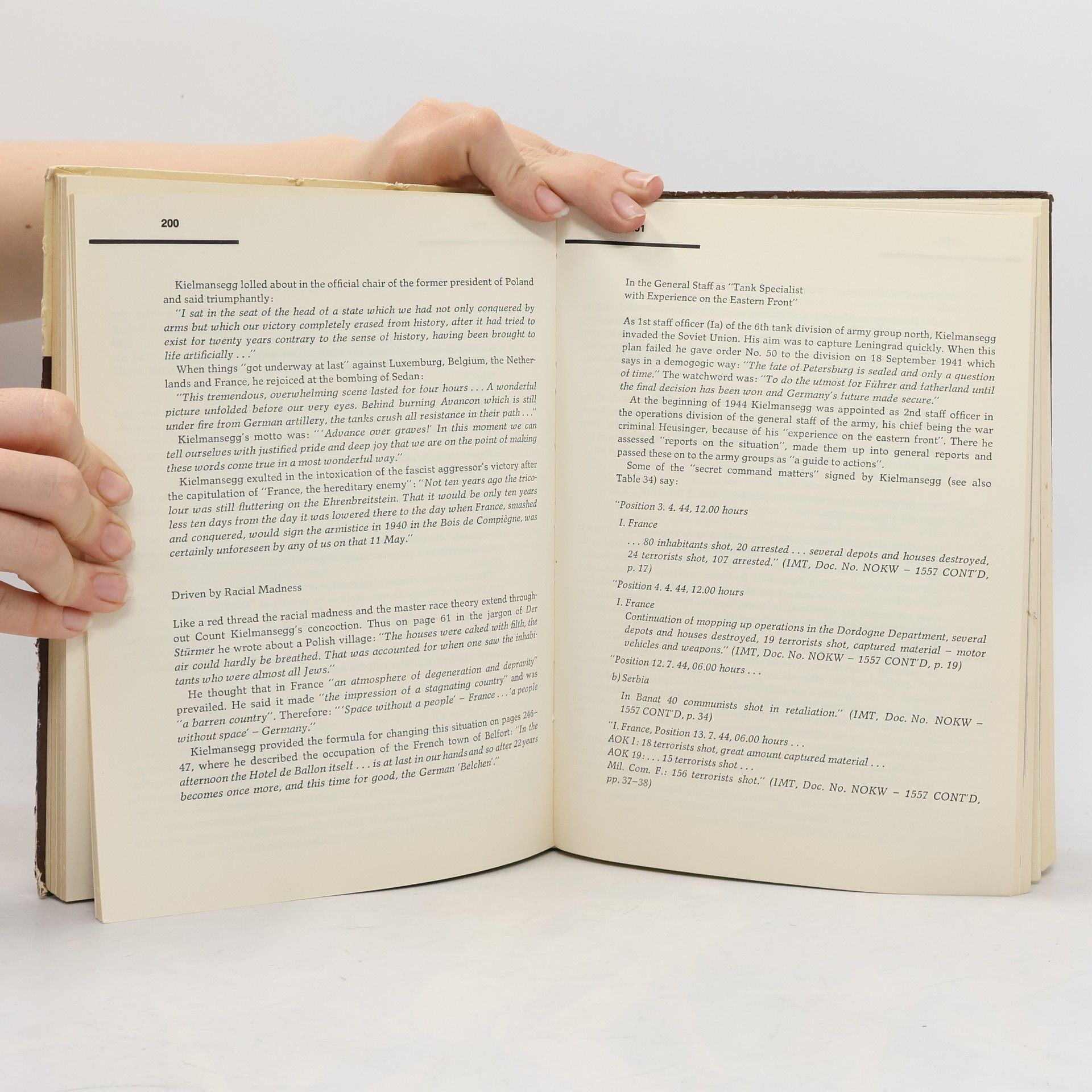 Auteurscollectief Brown Book. War and Nazi Criminals in West Germany