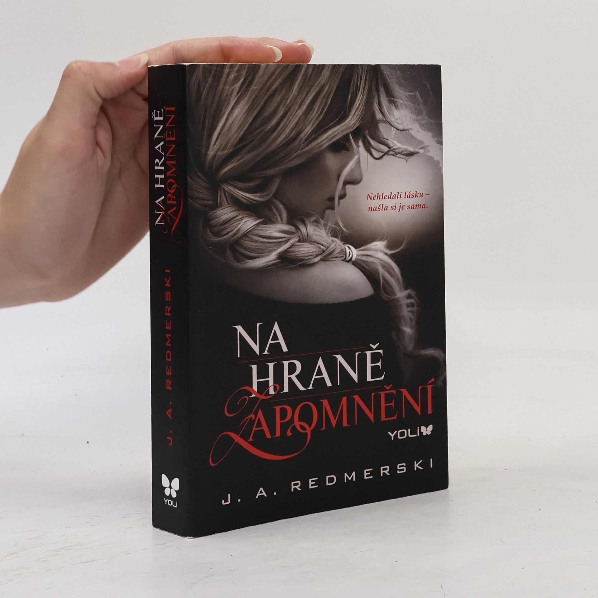 J. A. Redmerski Na hraně zapomnění