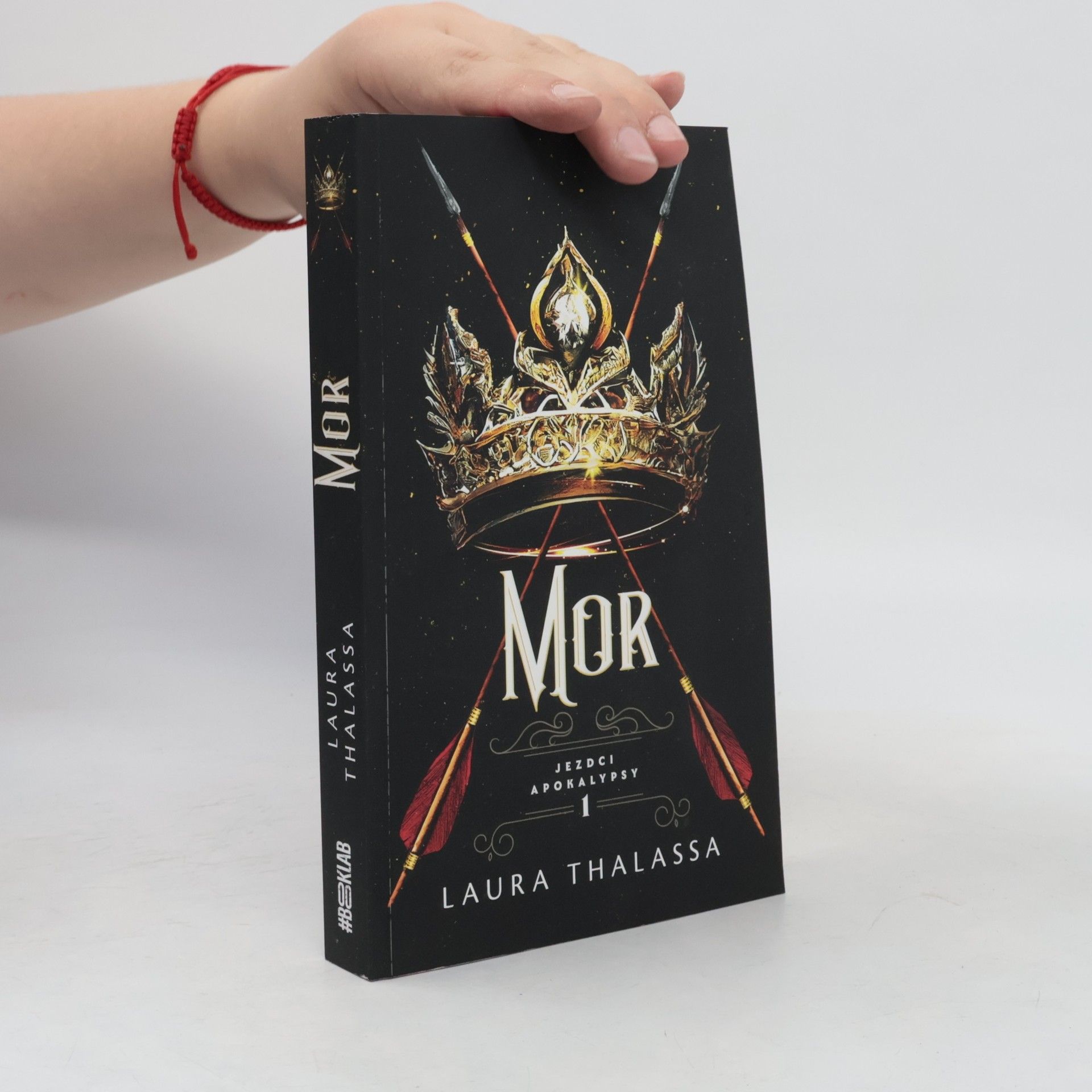 Laura Thalassa Mor