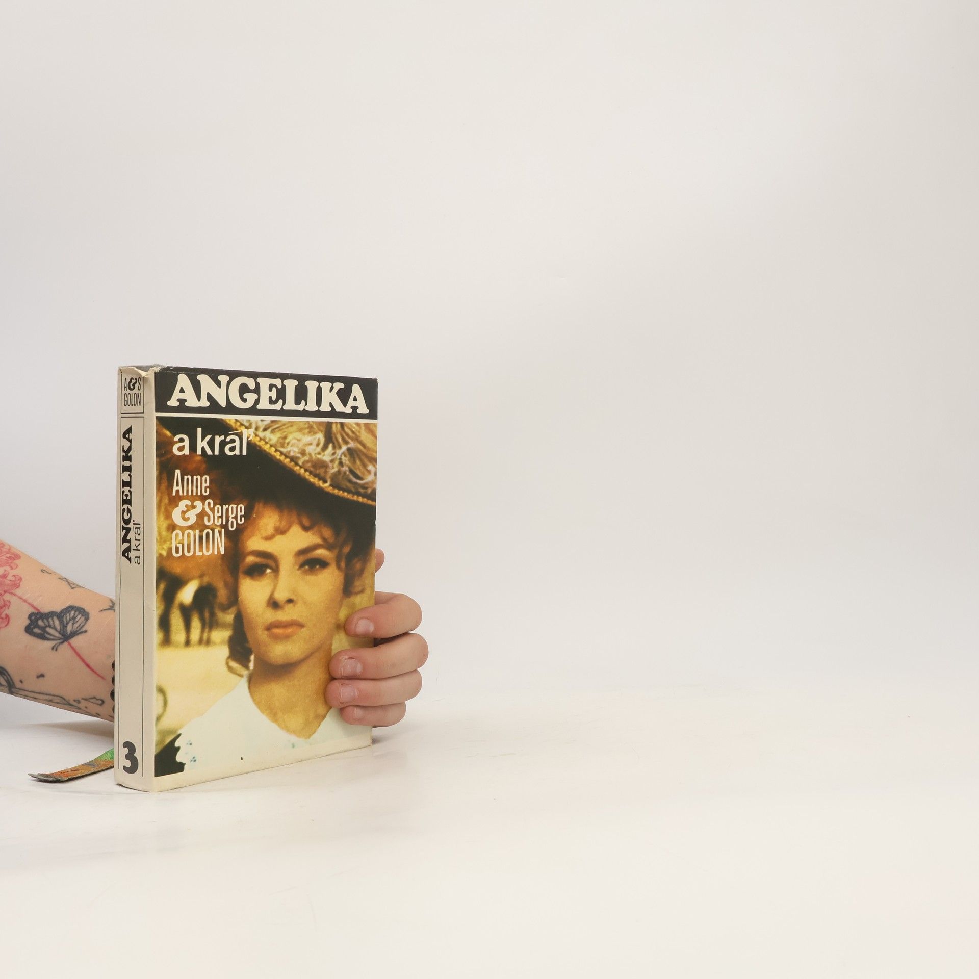 Anne Golon Angelika 3. Angelika a kráľ