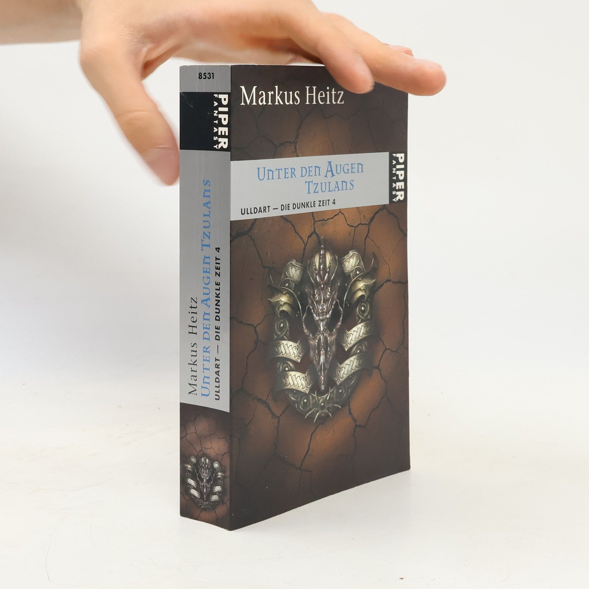 Markus Heitz Unter den Augen Tzulans. Ulldart - die dunkle Zeit 4