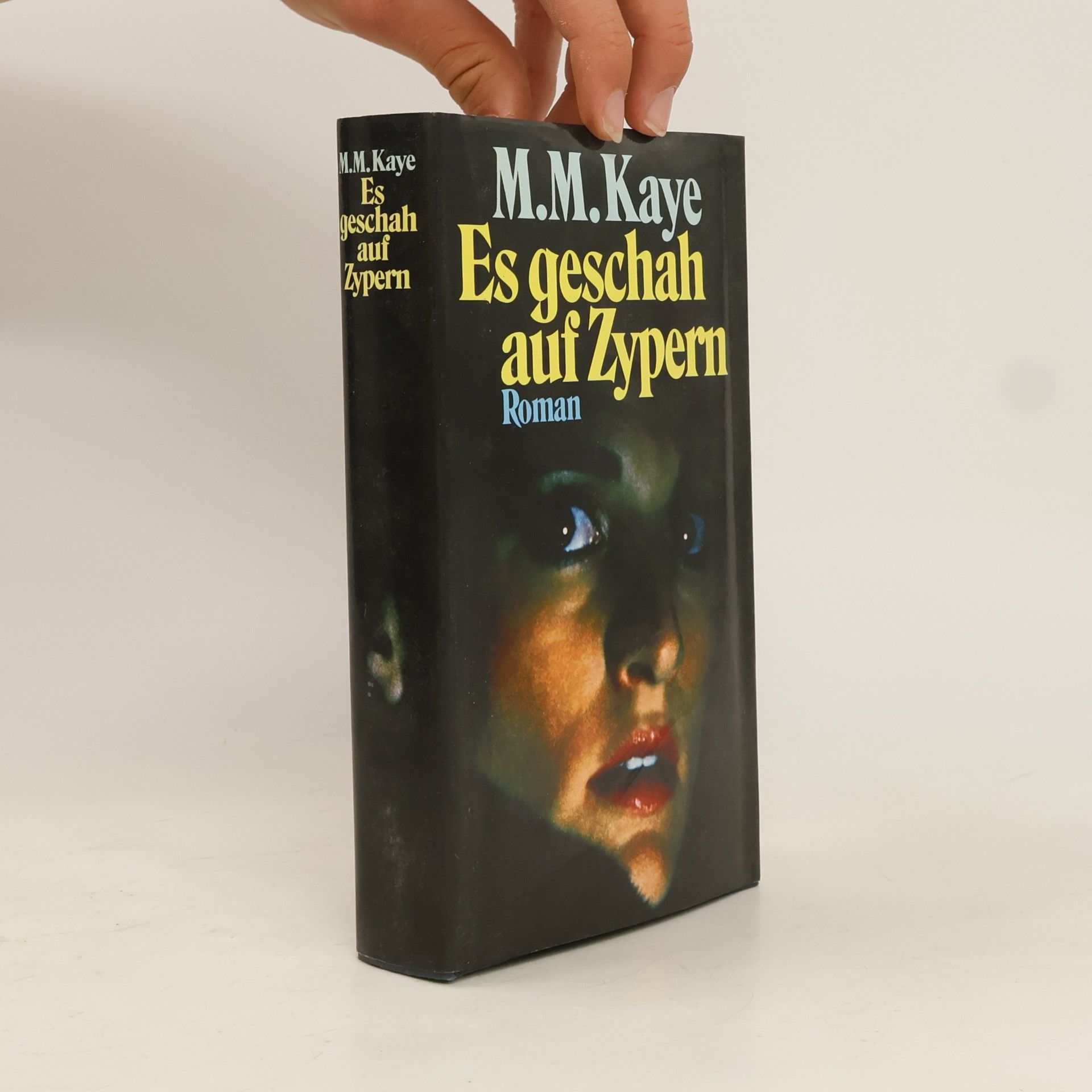 Mary Margaret Kaye Es geschah auf Zypern
