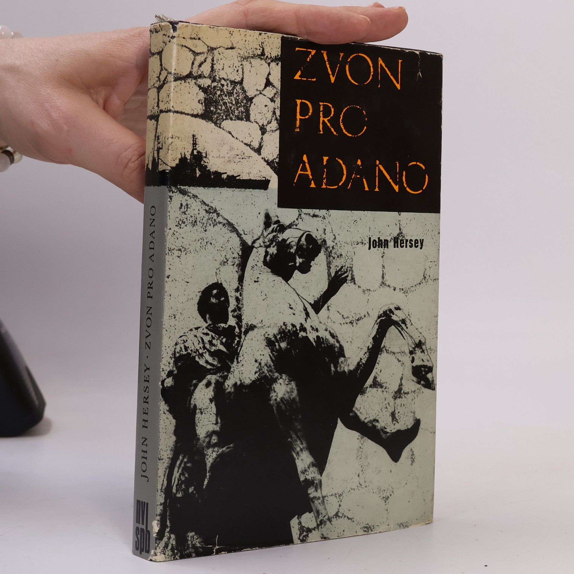 John Hersey Zvon pro Adano