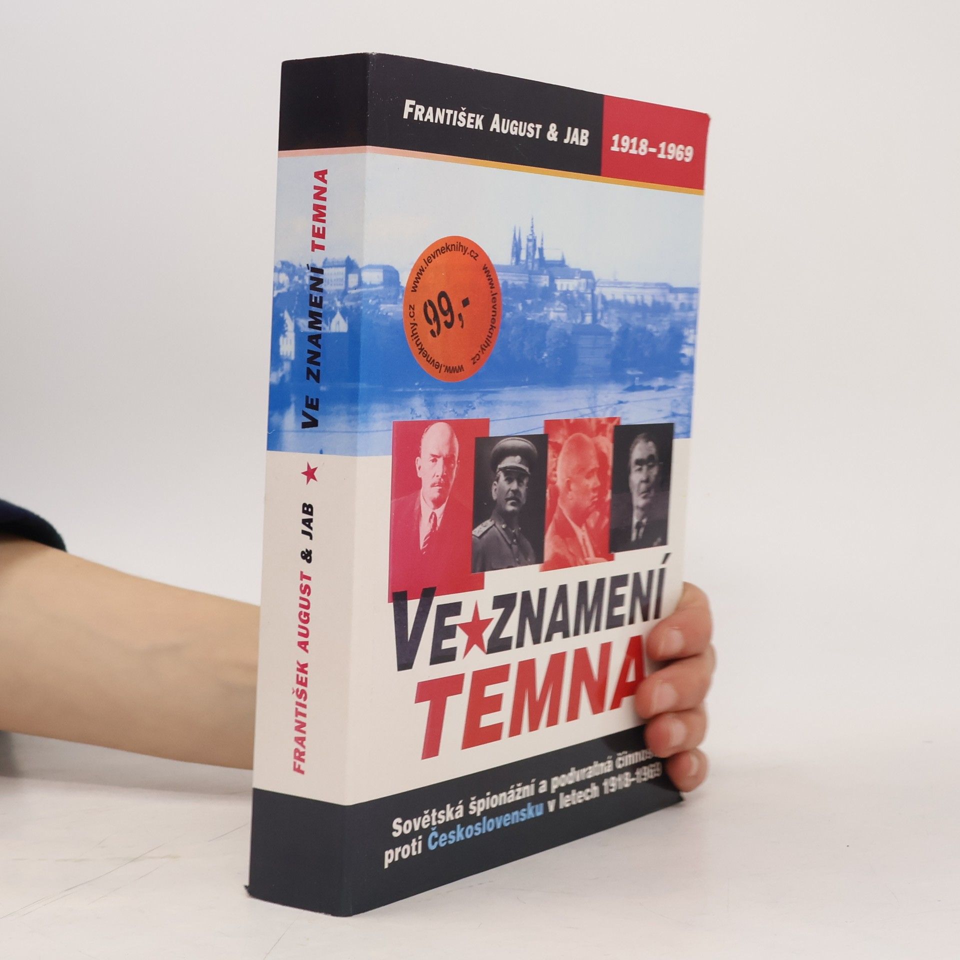 František August Ve znamení temna