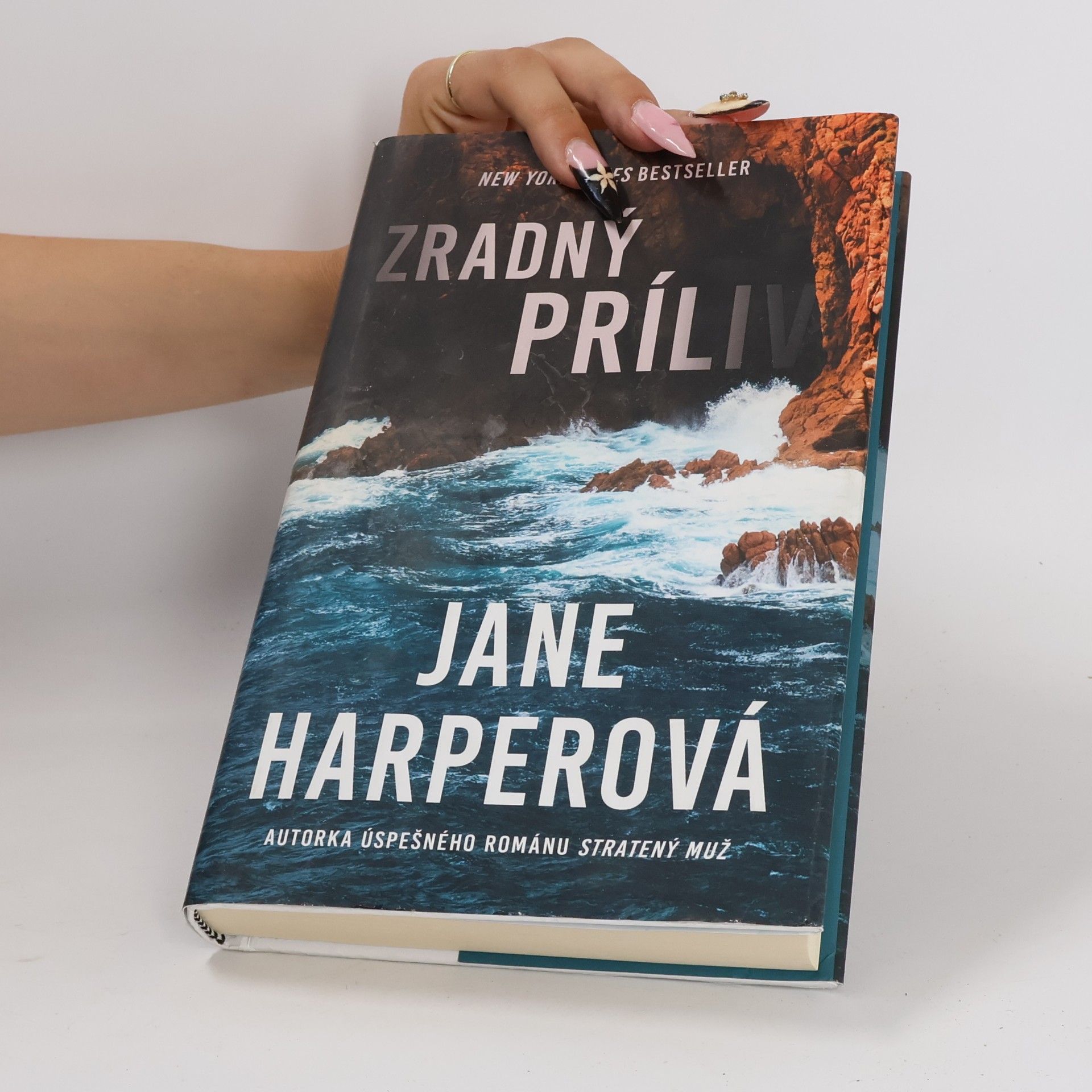 Jane Harper Zradný príliv