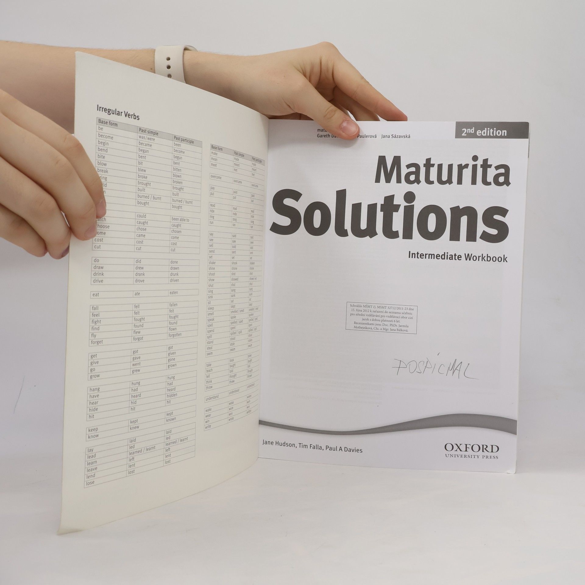 Gareth Davies Maturita Solutions. Intermediate. Workbook