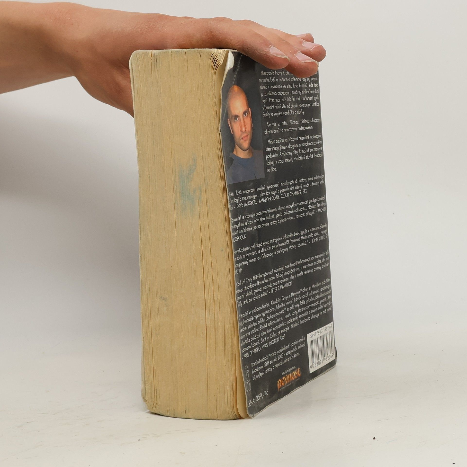 China Miéville Nádraží Perdido