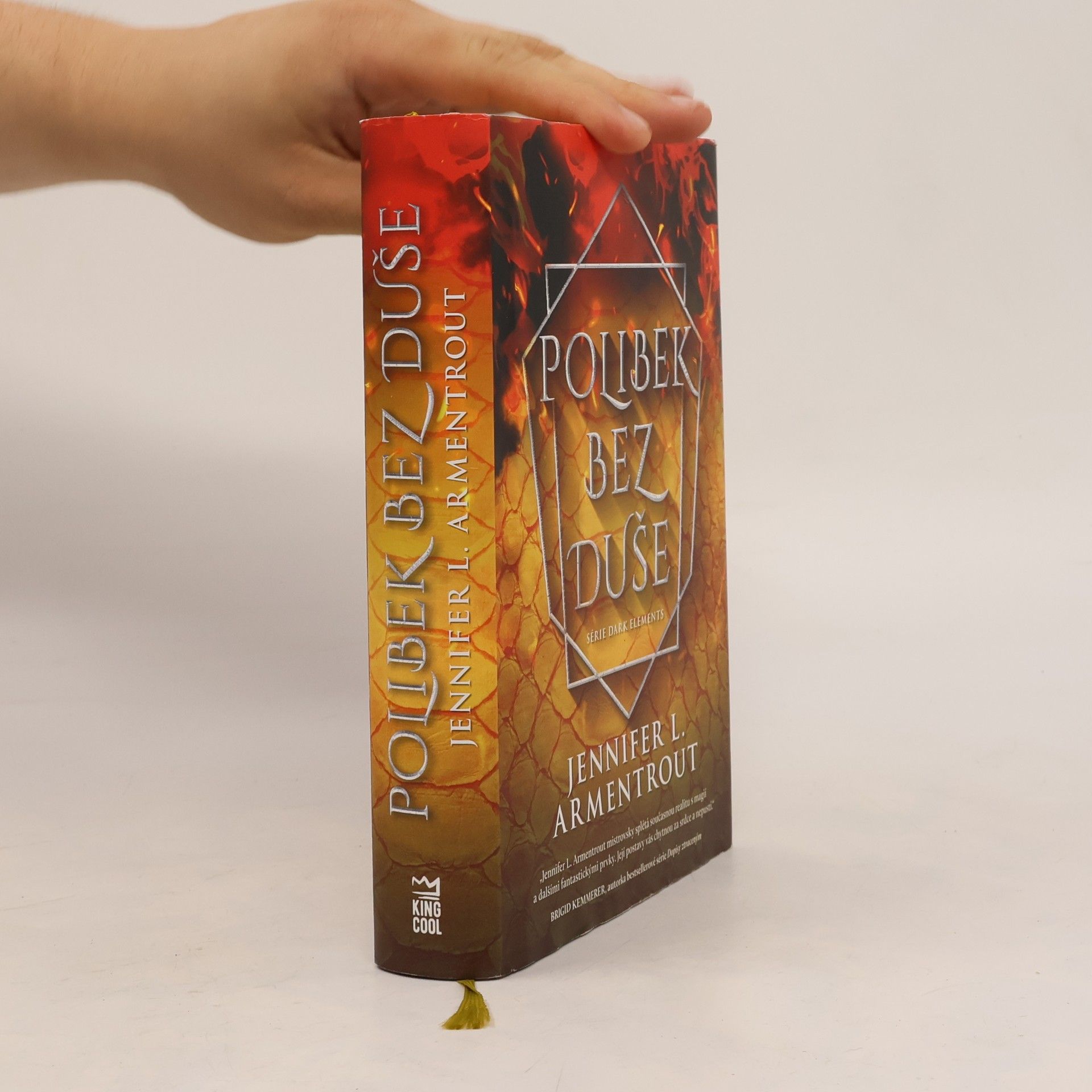 Jennifer Armentrout Polibek bez duše