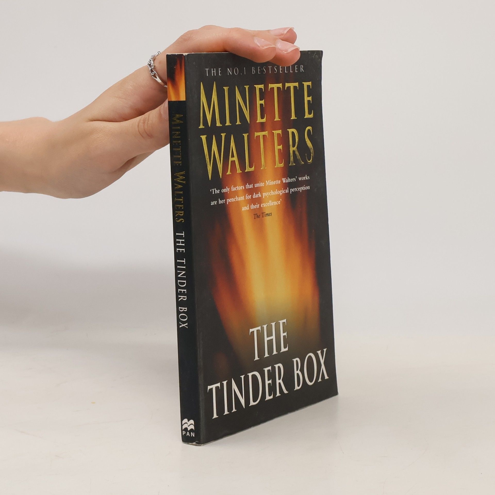 Minette Walters The Tinder Box