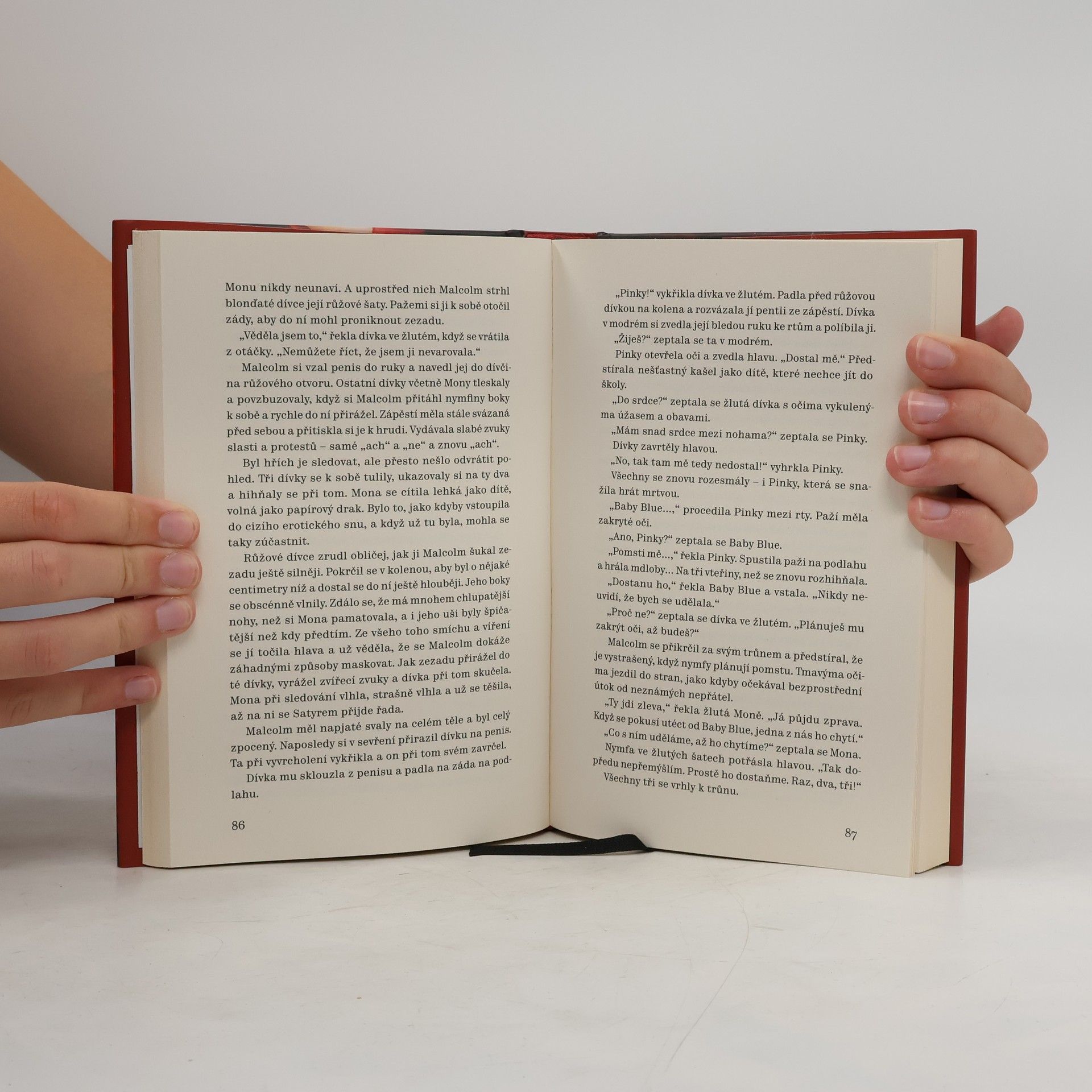 Tiffany Reisz Rudá galerie