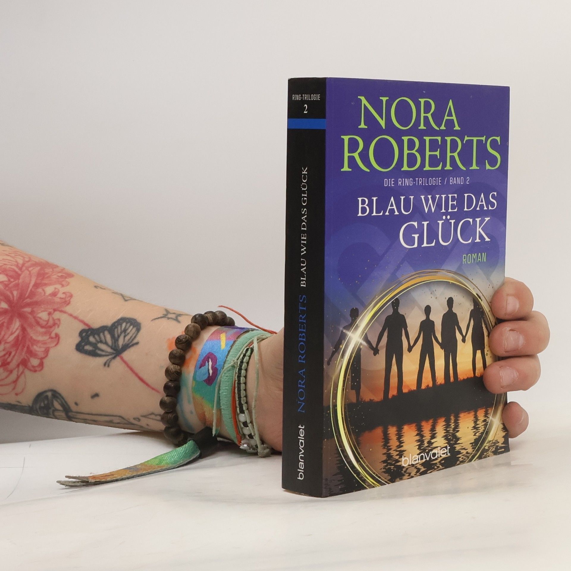 Nora Roberts Blau wie das Glück. Band 2
