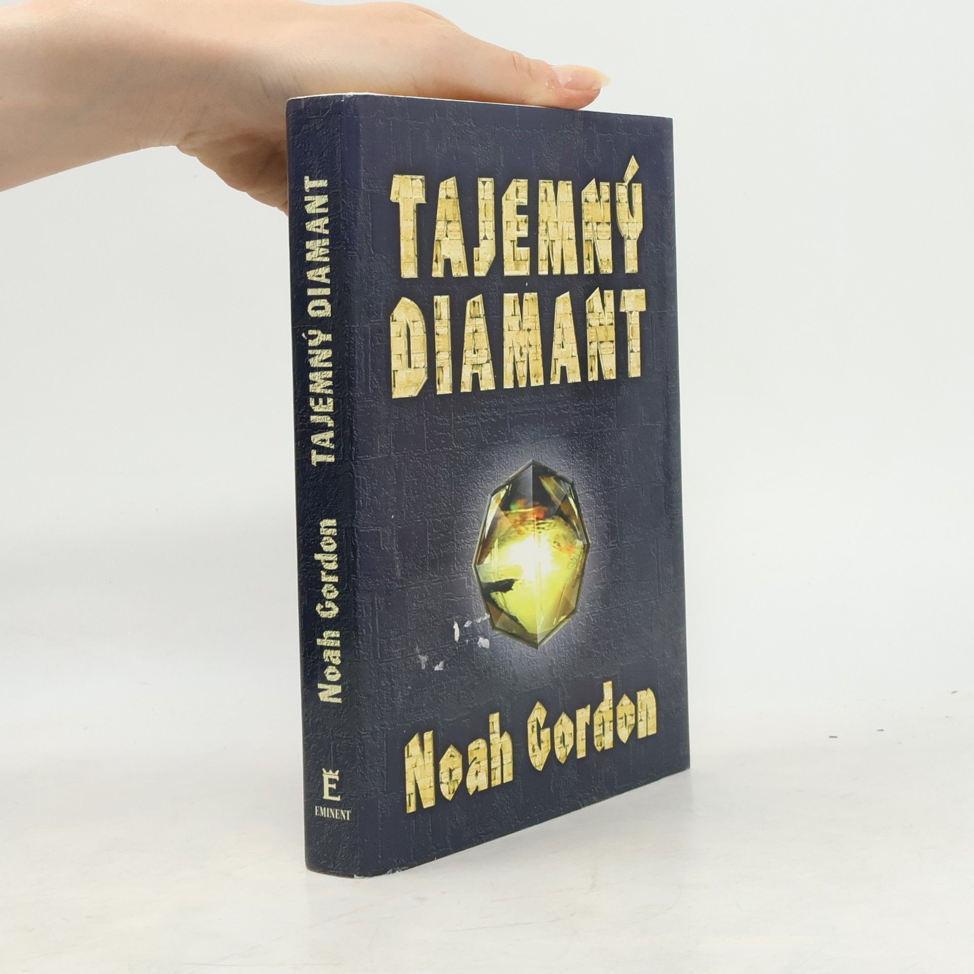 Noah Gordon Tajemný diamant