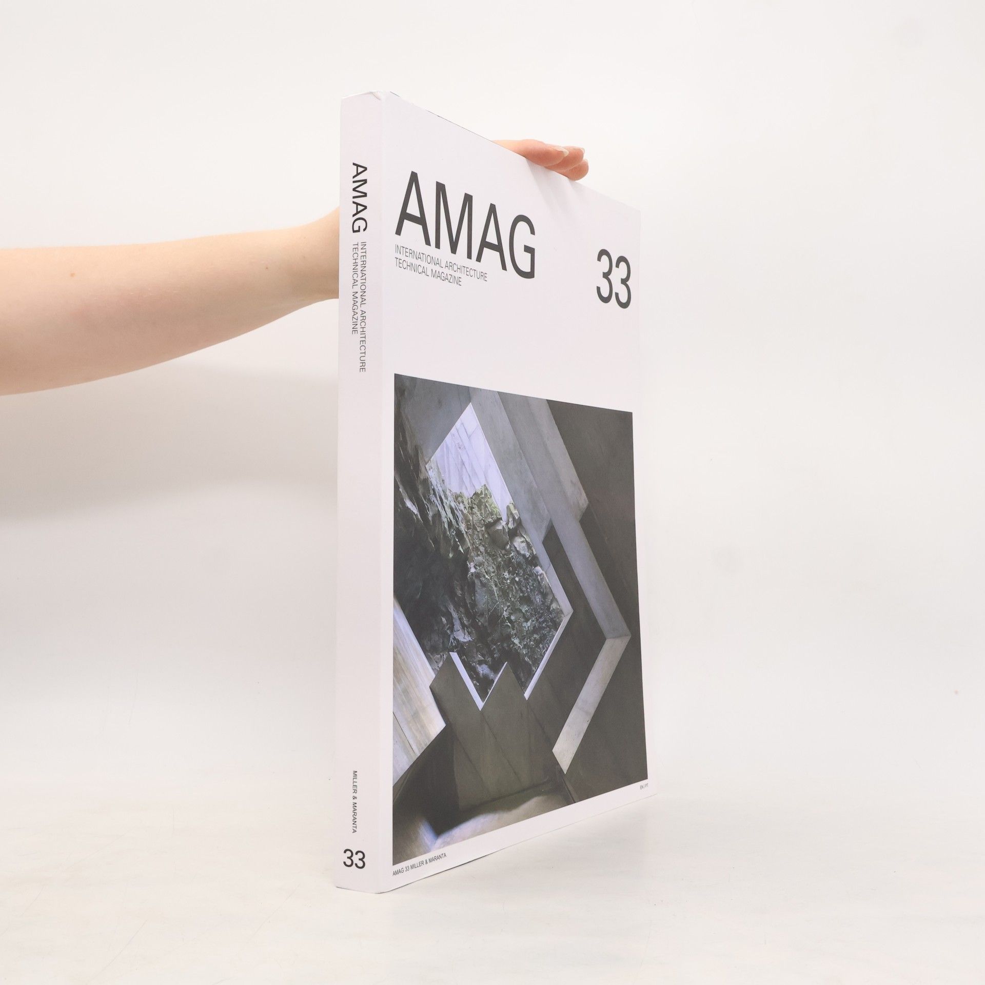 AMAG 33