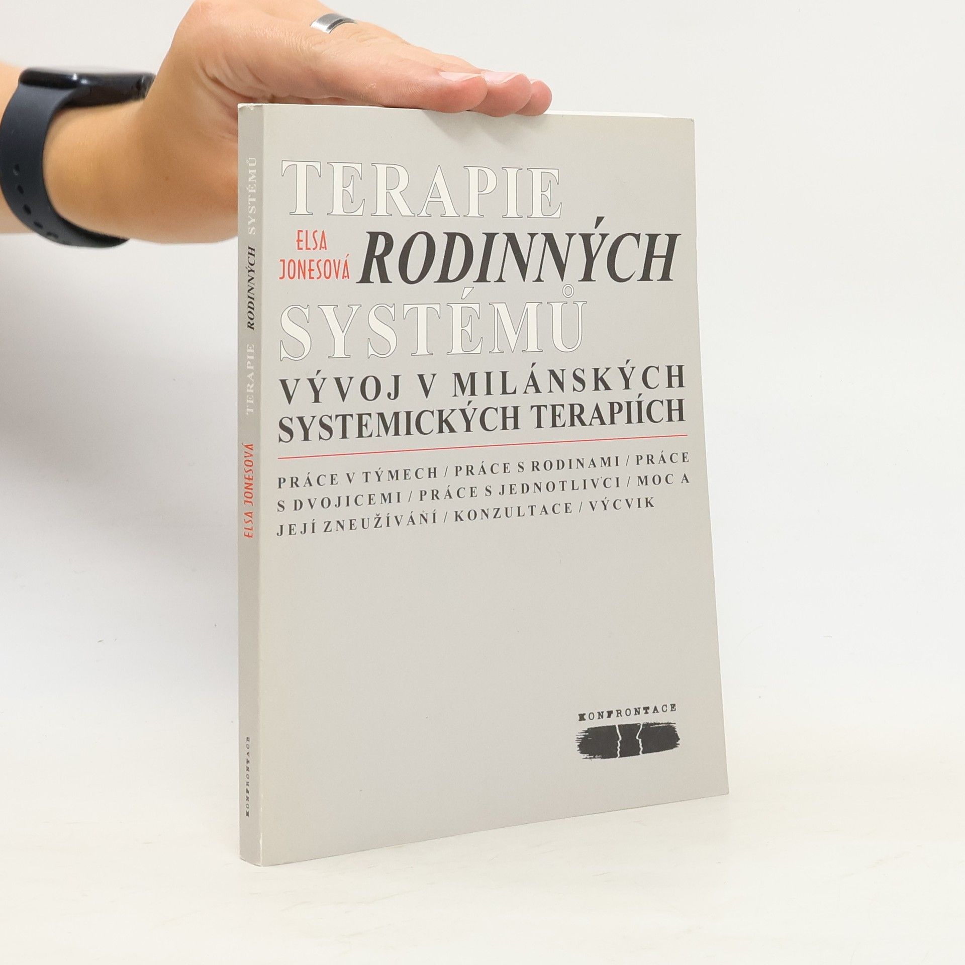 Elsa Jones Terapie rodinných systémů
