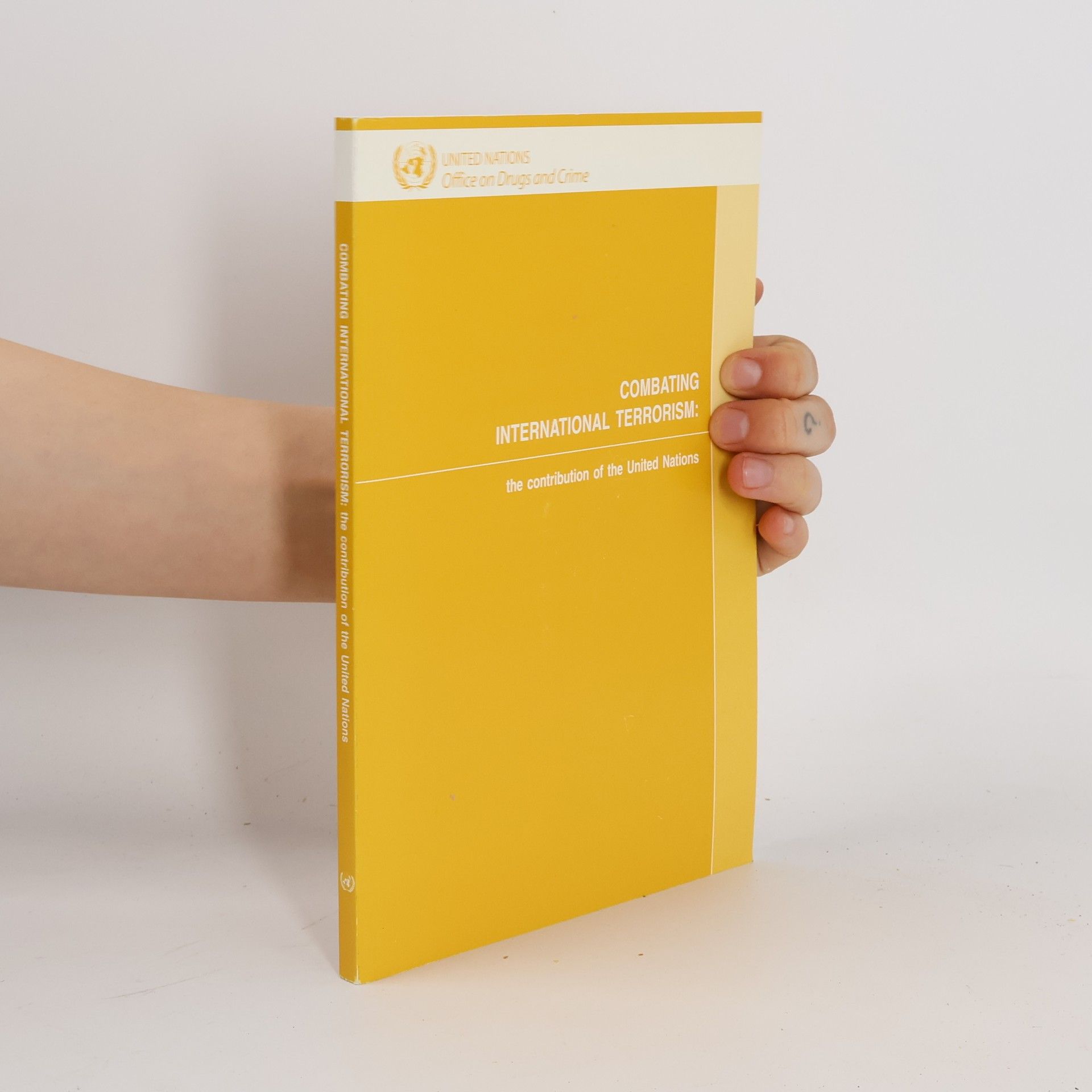 Autorenkollektiv Combating International Terrorism