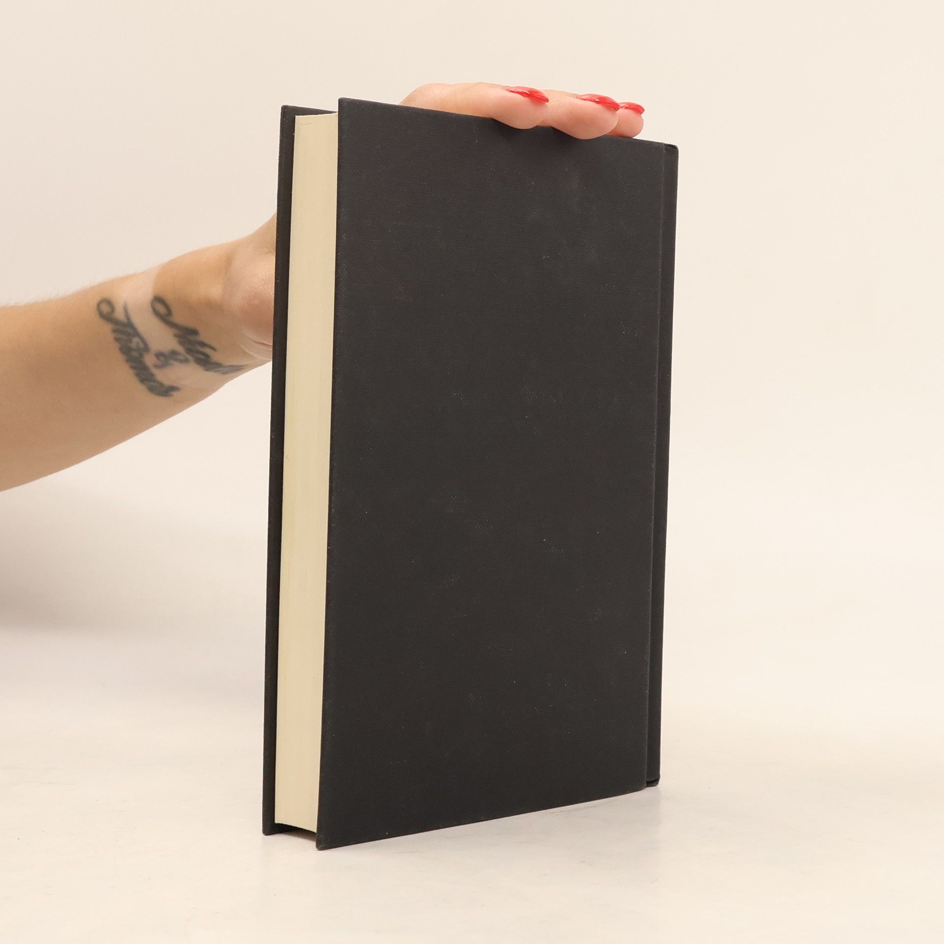 Veronica Roth Four : a Divergent collection