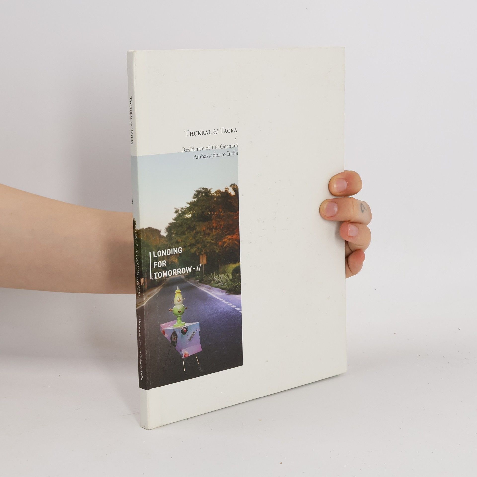 Collectif d'auteurs Longing for Tomorrow